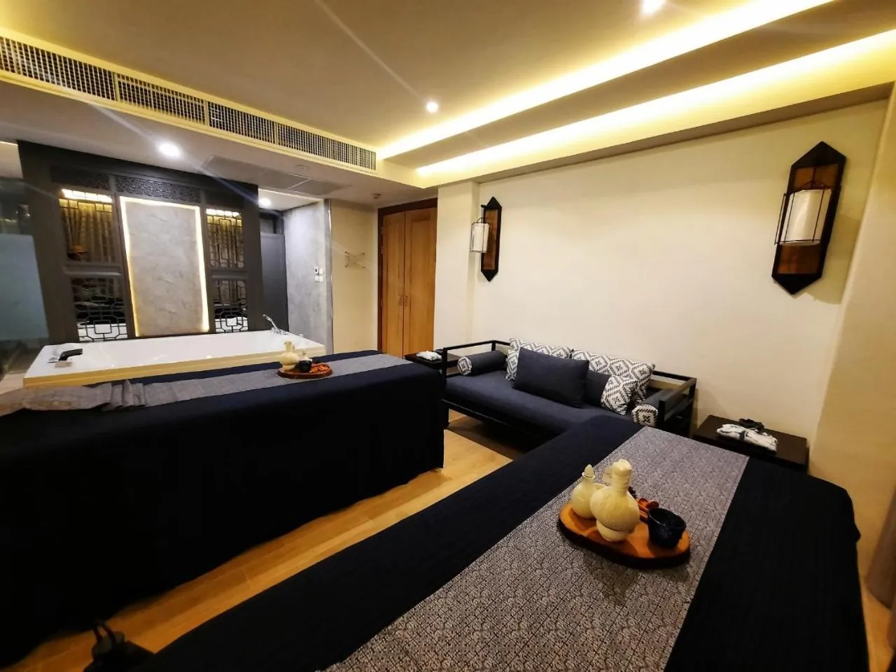 Massage, Bed in Ama's House Luxury Boutique Hotel