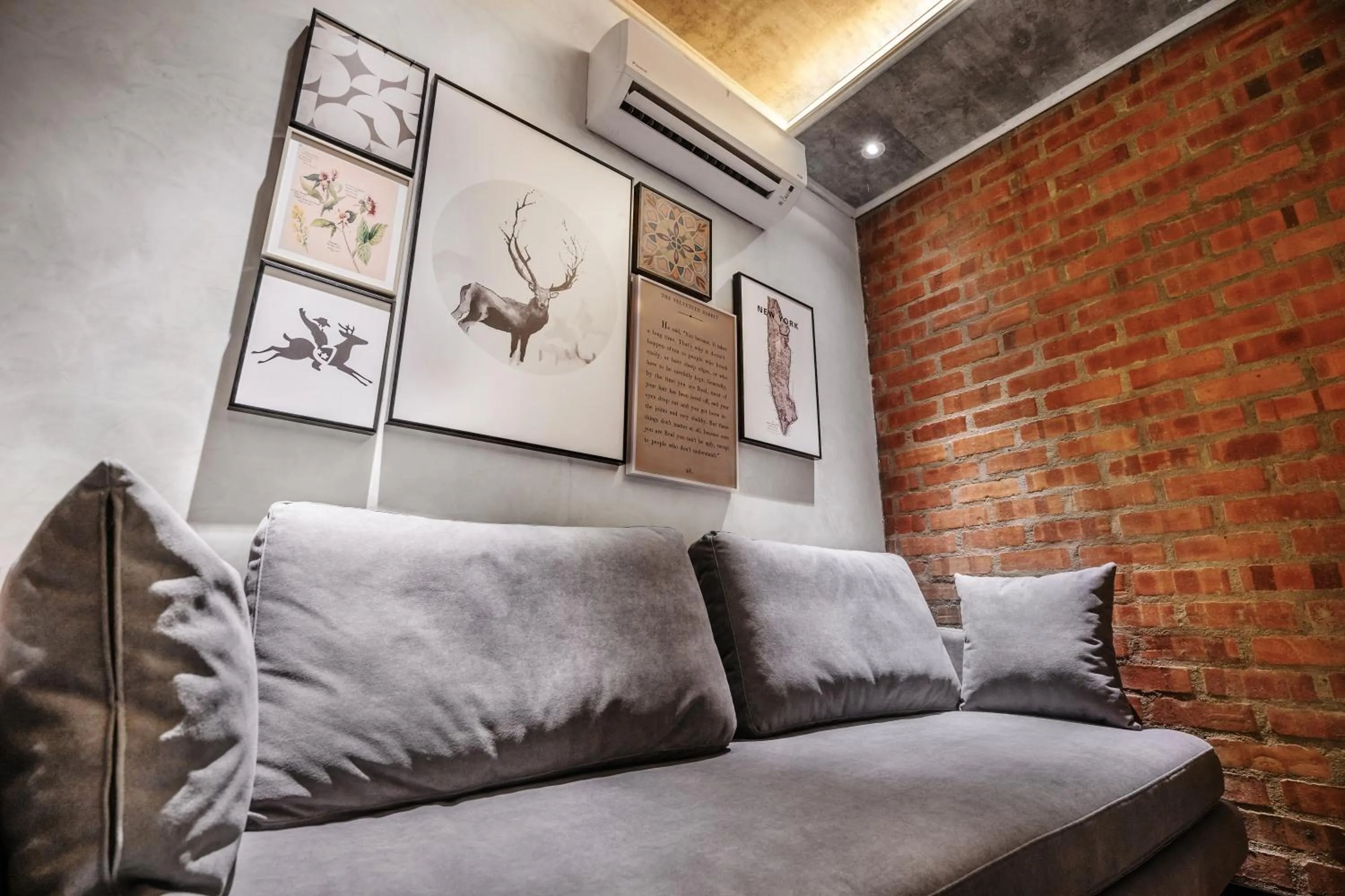 Living room in A&R Urban Hotel