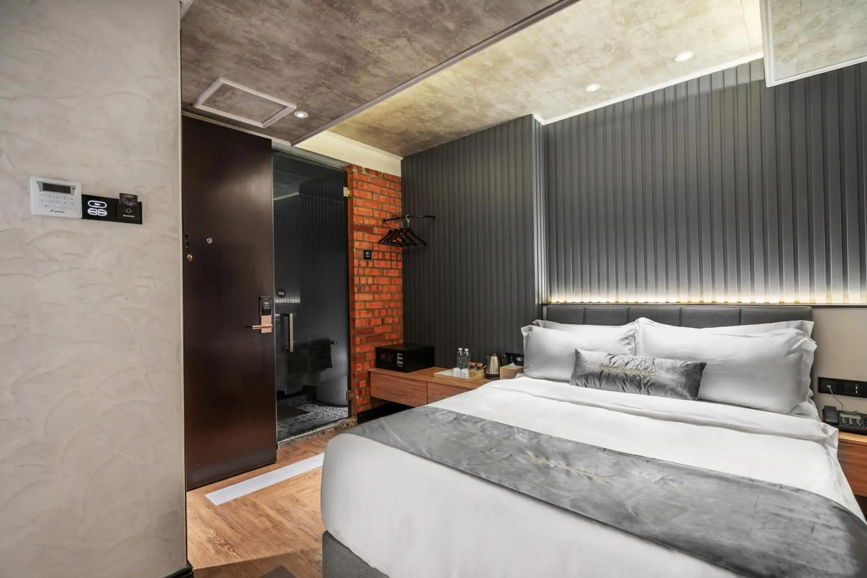 Double Room with Balcony in A&R Urban Hotel Double Room with Balcony in A&R Urban Hotel