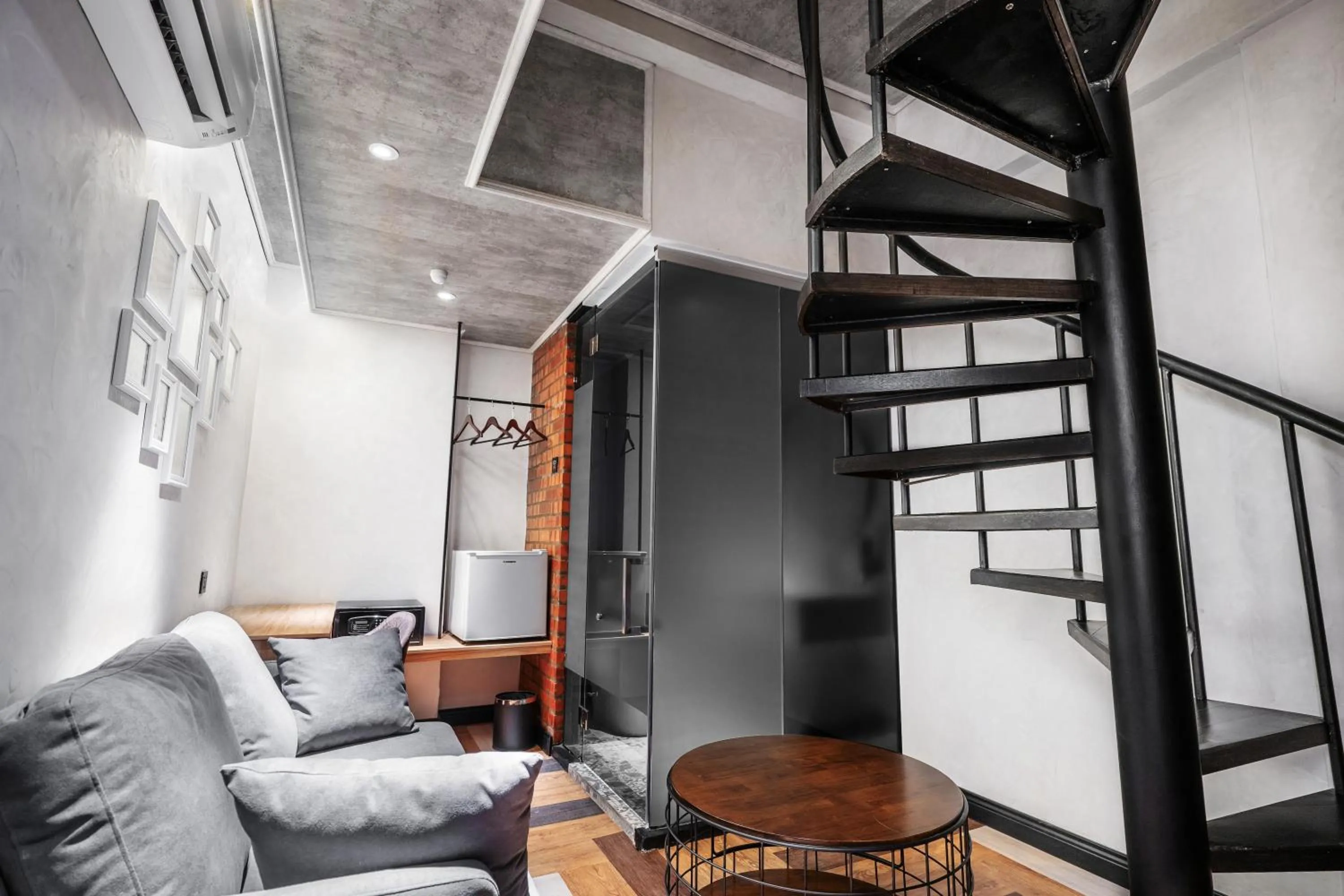 Living room in A&R Urban Hotel