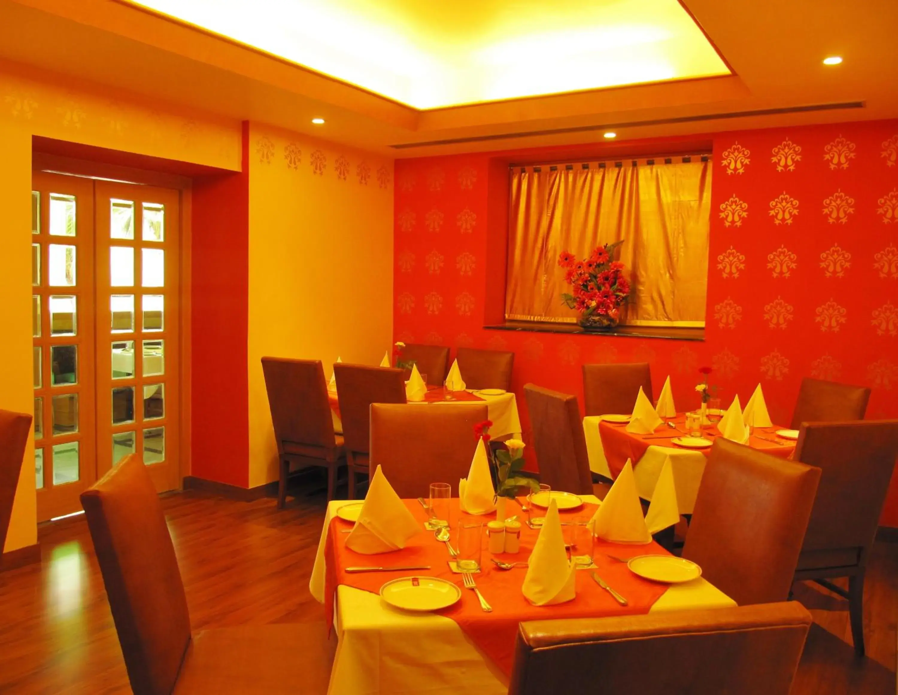 Restaurant/places to eat in Ritz Plaza Restaurant/places to eat in Ritz Plaza