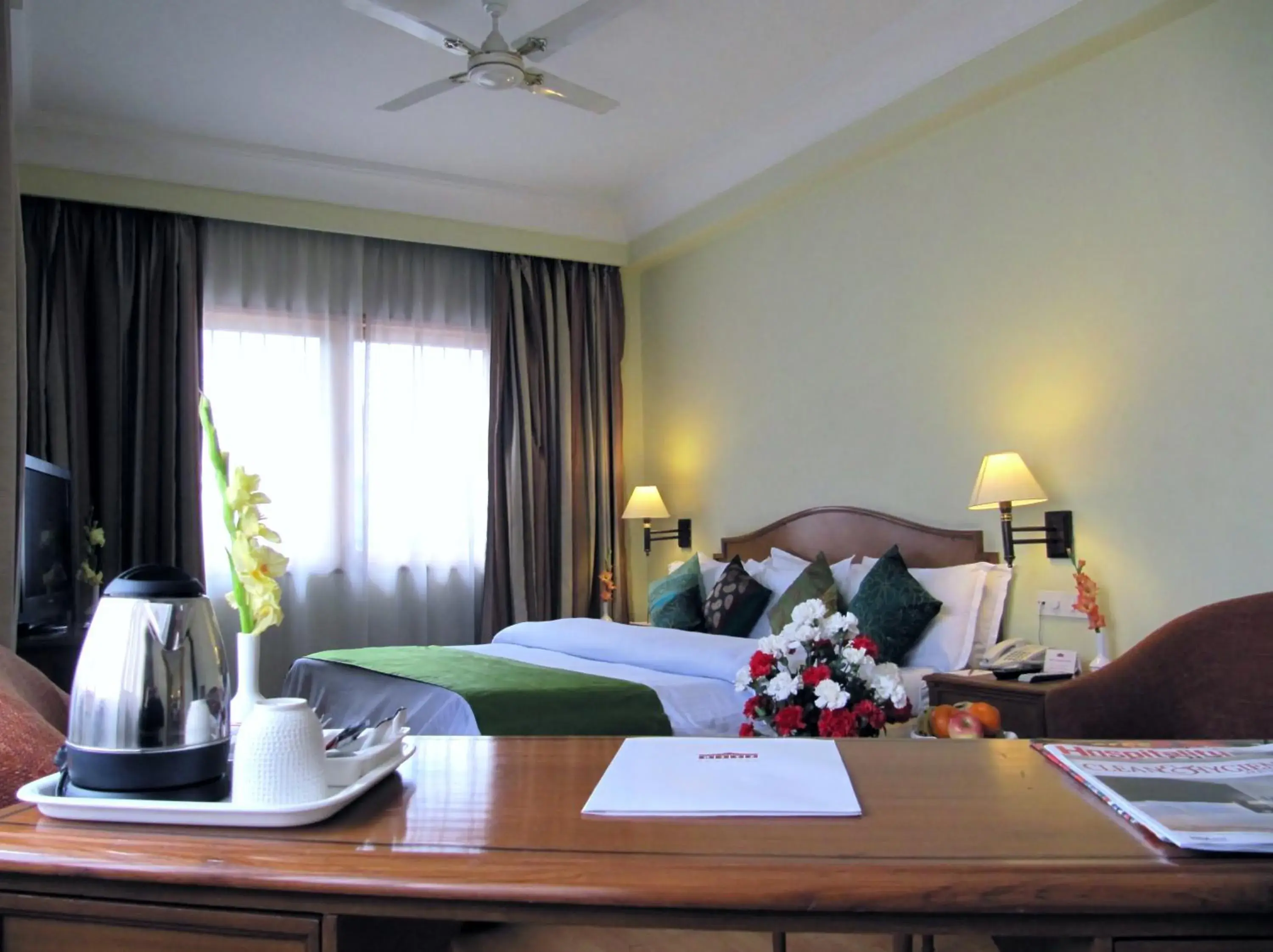 Bedroom, Bed in Ritz Plaza Bedroom, Bed in Ritz Plaza