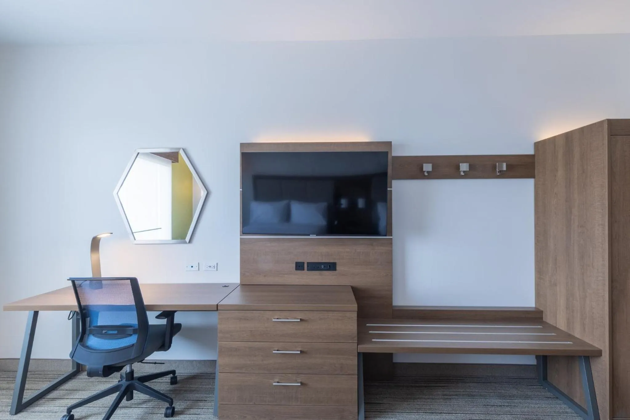 Photo of the whole room in Holiday Inn Express & Suites Columbia Downtown The Vista by IHG