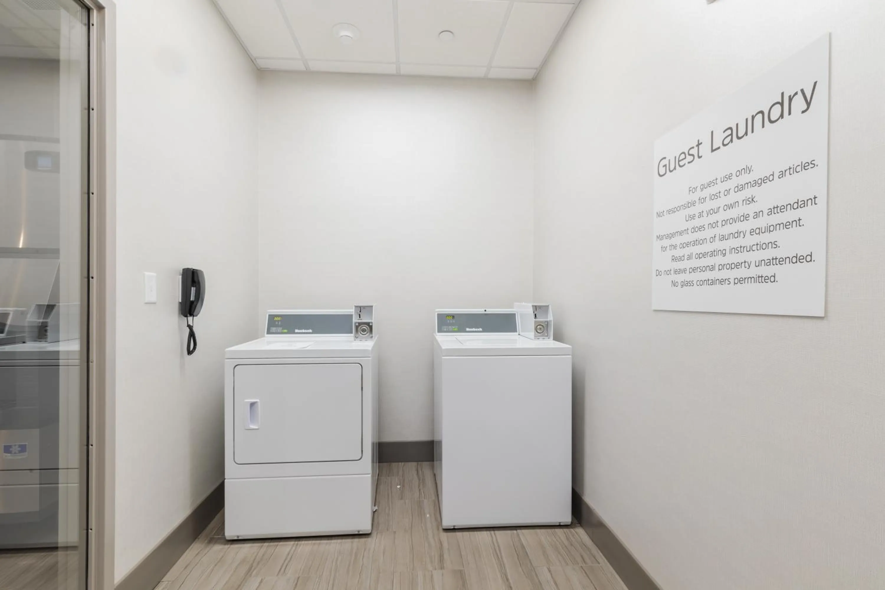 laundry in Holiday Inn Express & Suites Columbia Downtown The Vista by IHG