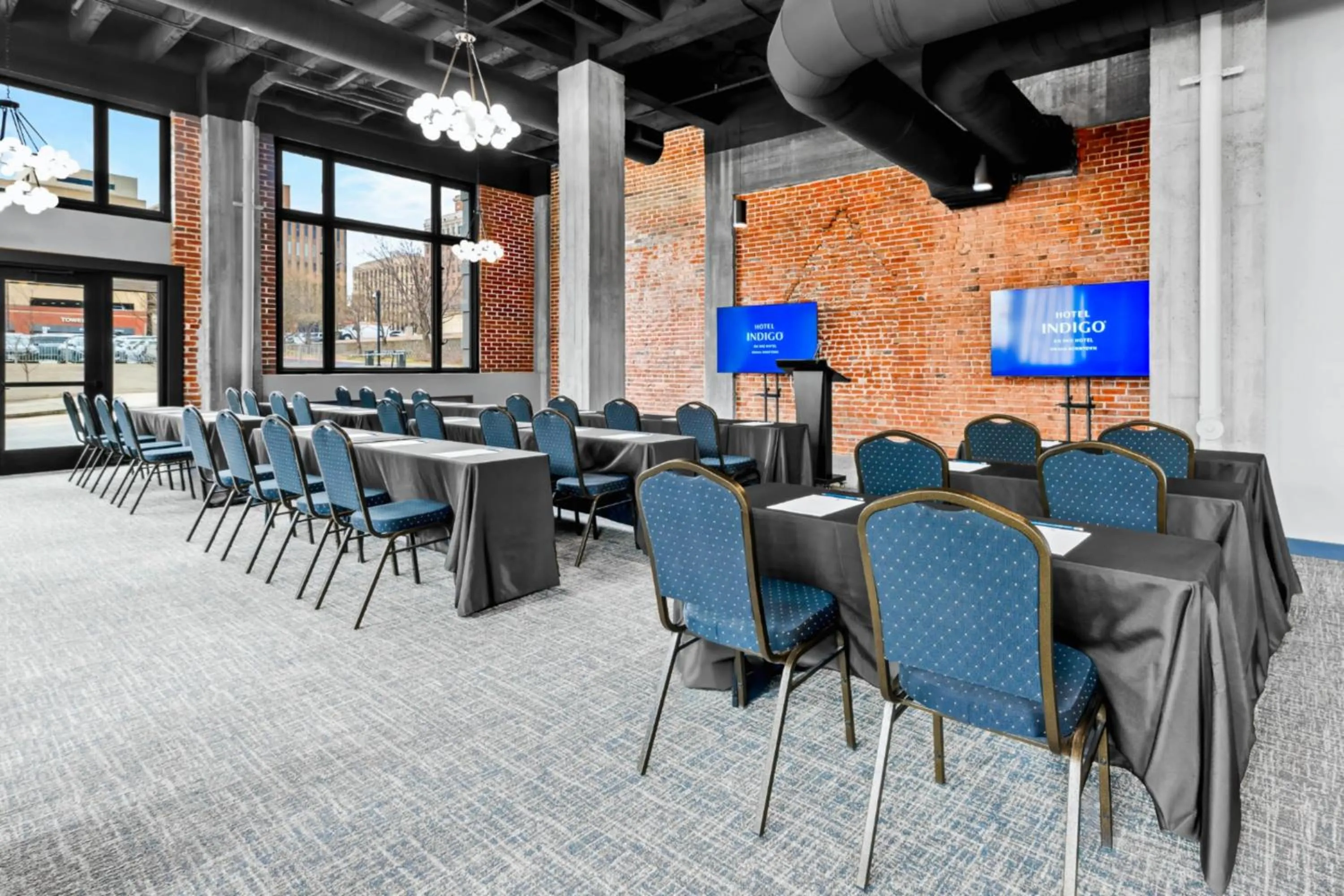 Meeting/conference room in Hotel Indigo - Omaha Downtown by IHG