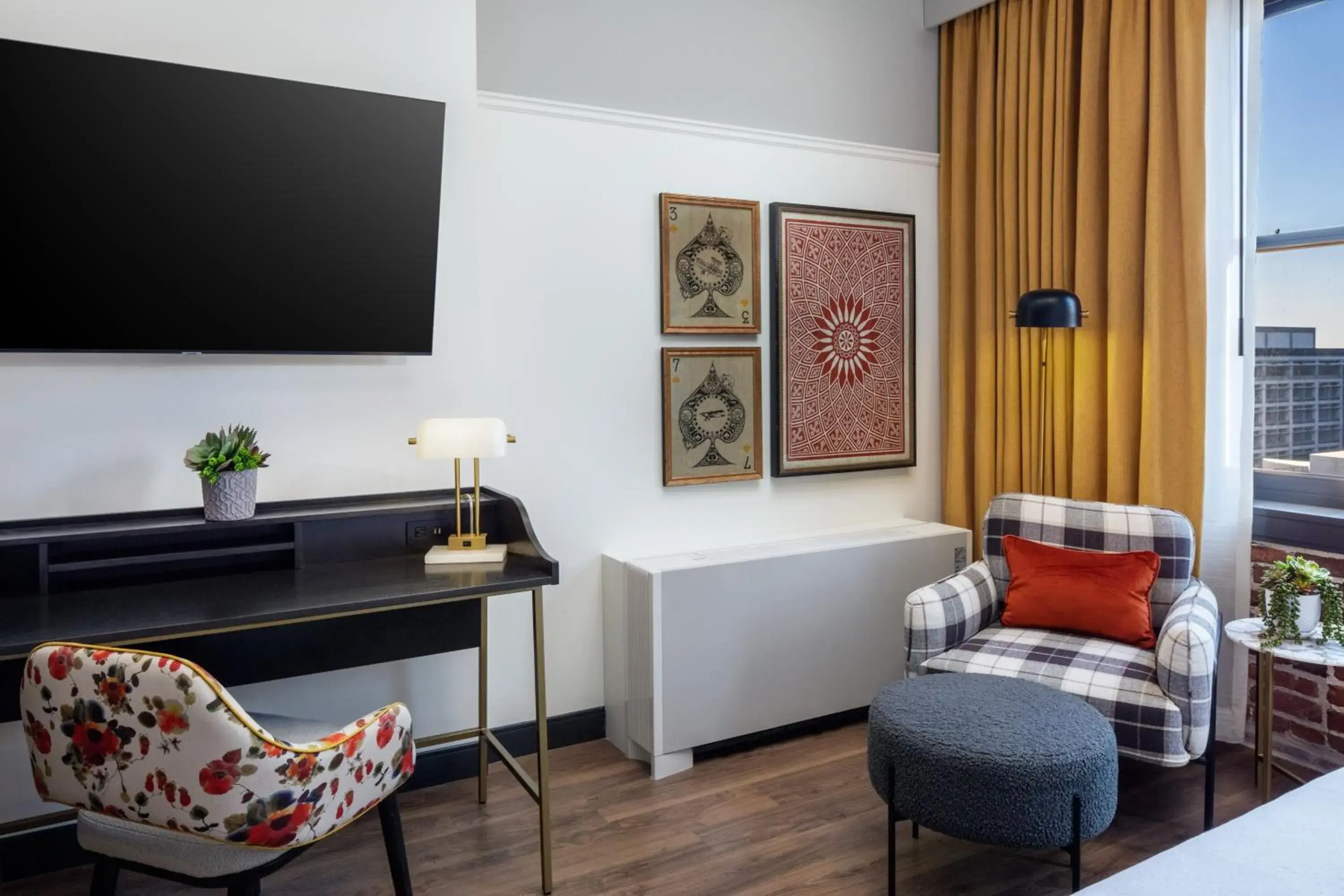 Standard Queen Room with Two Queen Beds in Hotel Indigo - Omaha Downtown by IHG Standard Queen Room with Two Queen Beds in Hotel Indigo - Omaha Downtown by IHG