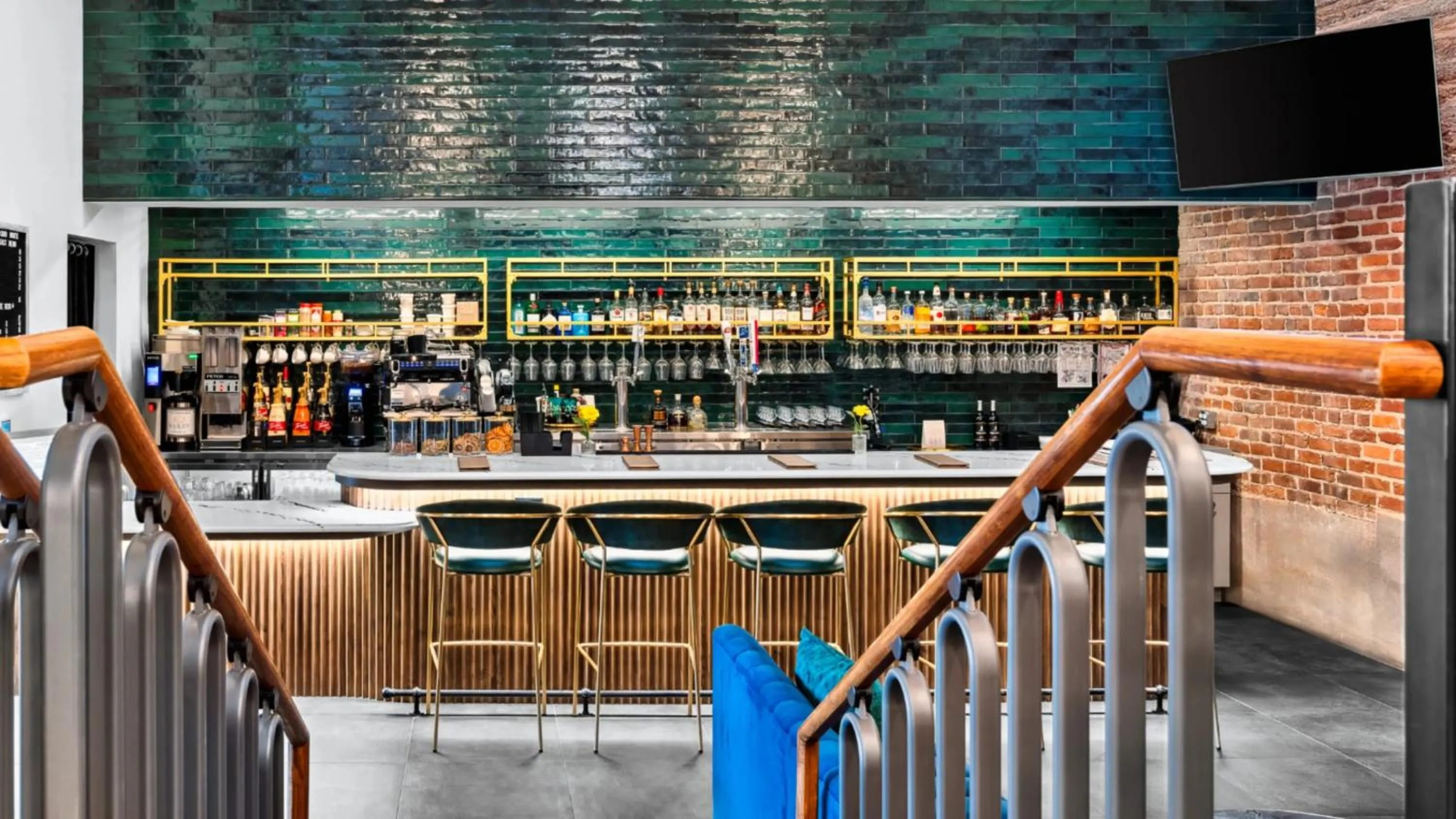 Lounge or bar in Hotel Indigo - Omaha Downtown by IHG