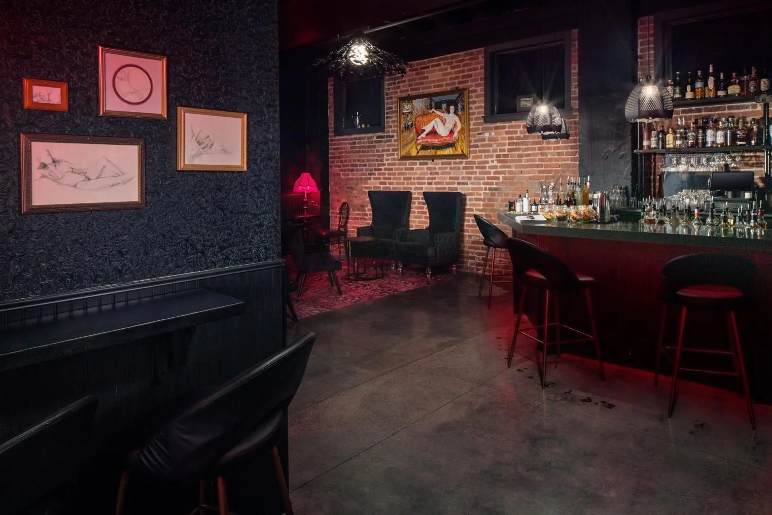 Lounge or bar in Hotel Indigo - Omaha Downtown by IHG Lounge or bar in Hotel Indigo - Omaha Downtown by IHG