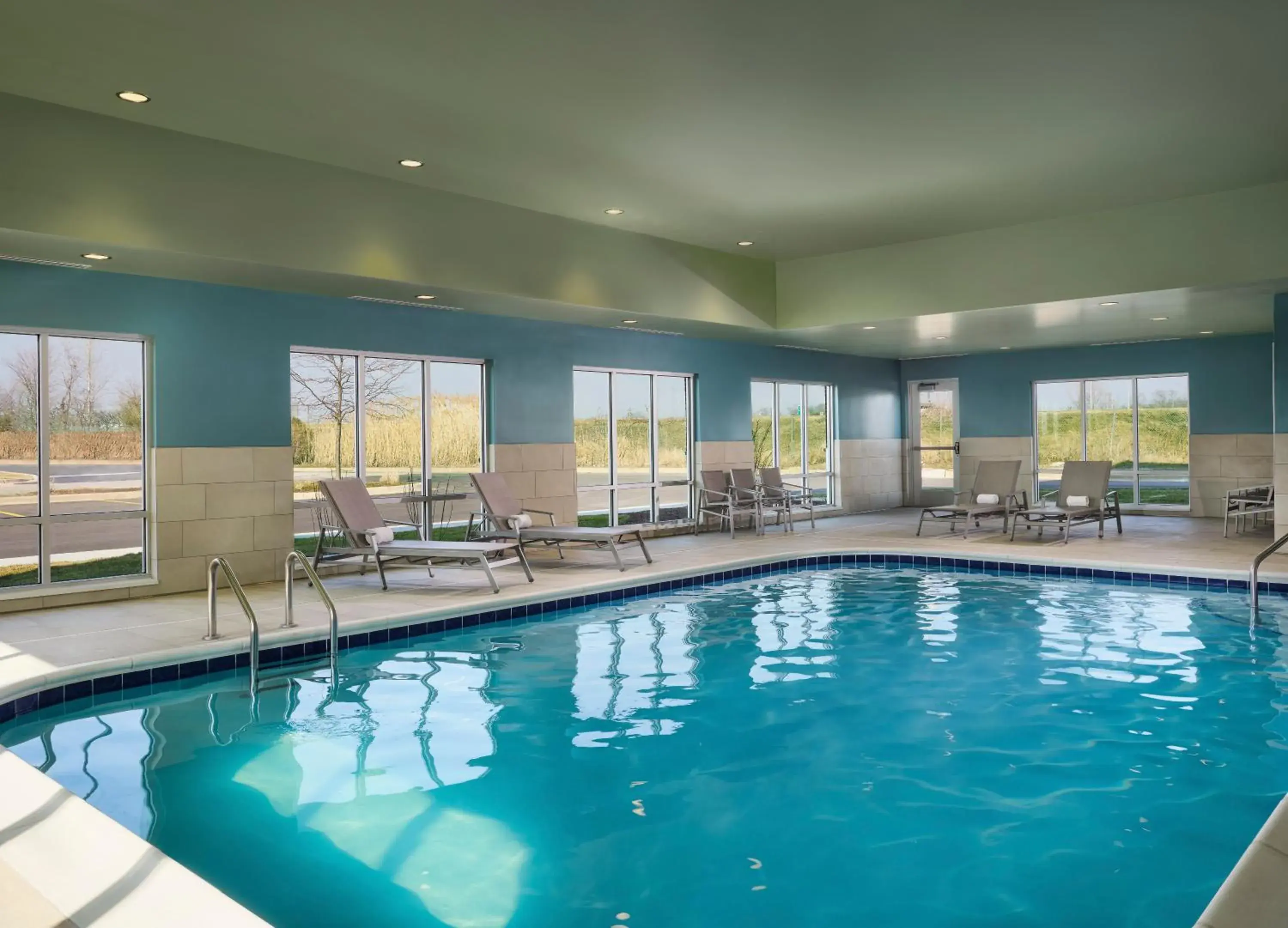 Swimming pool in Holiday Inn Express & Suites - Lockport by IHG Swimming pool in Holiday Inn Express & Suites - Lockport by IHG