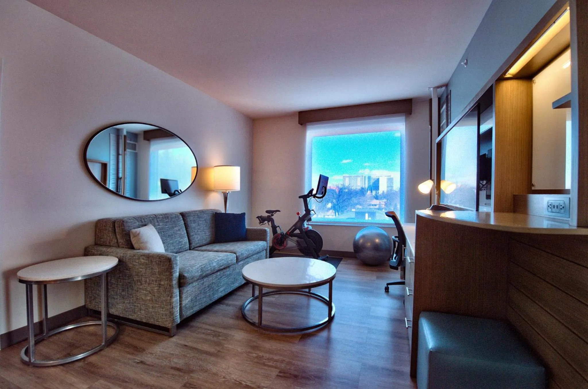 Photo of the whole room, Bed in EVEN Hotel Rochester - Mayo Clinic Area by IHG