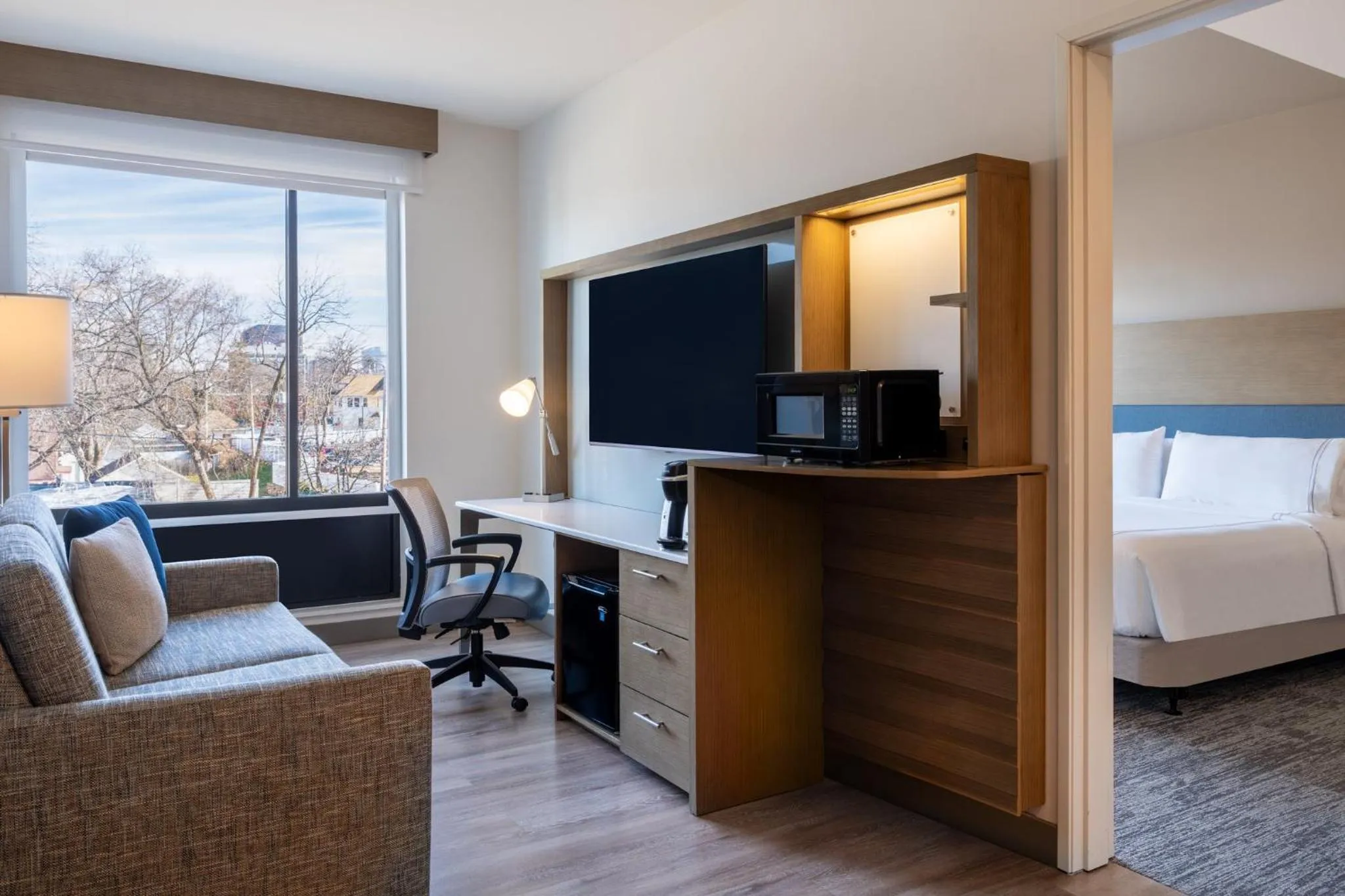 Photo of the whole room, Bed in EVEN Hotel Rochester - Mayo Clinic Area by IHG