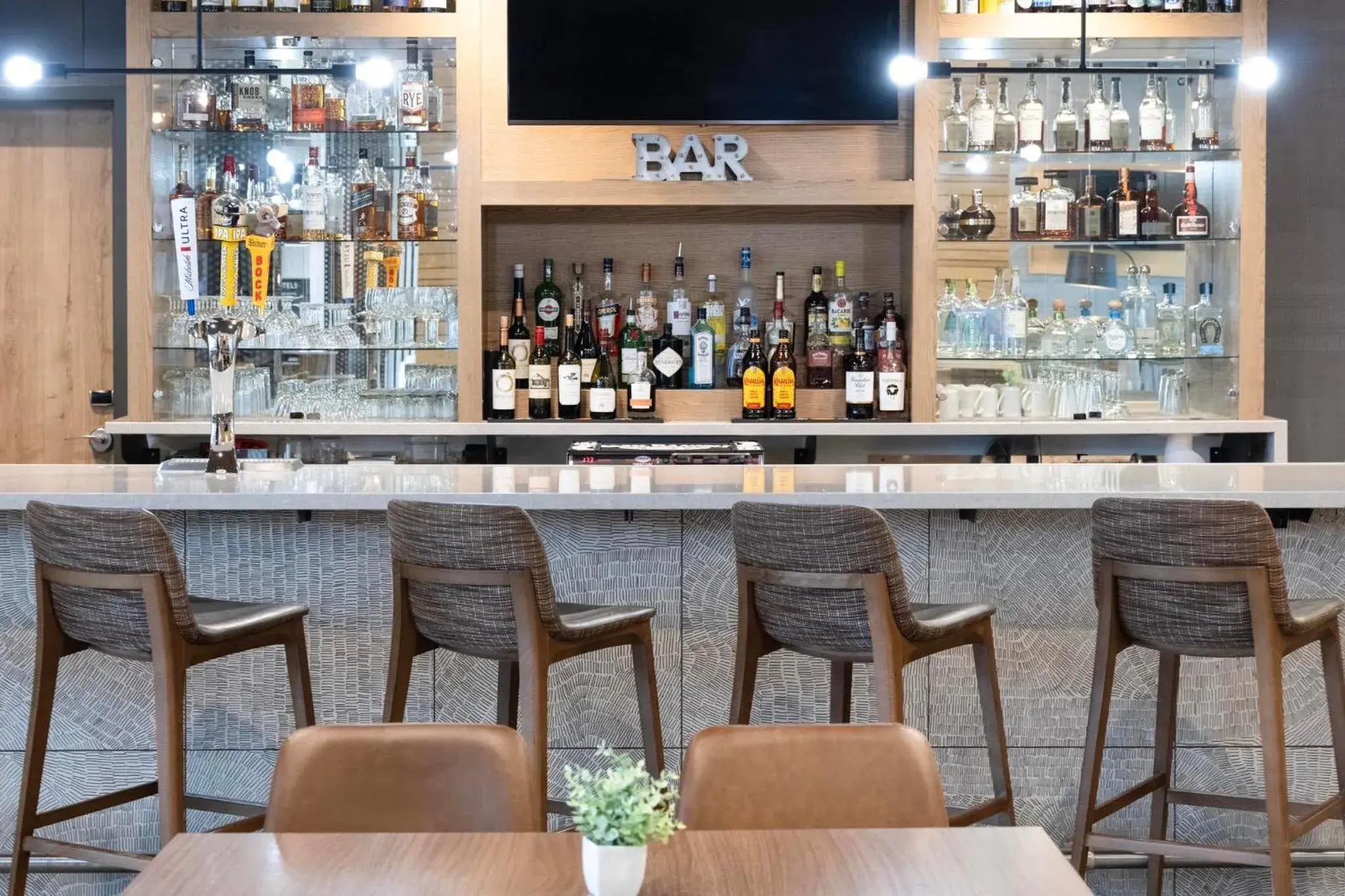 Restaurant/places to eat in Staybridge Suites Rochester - Mayo Clinic Area by IHG Restaurant/places to eat in Staybridge Suites Rochester - Mayo Clinic Area by IHG