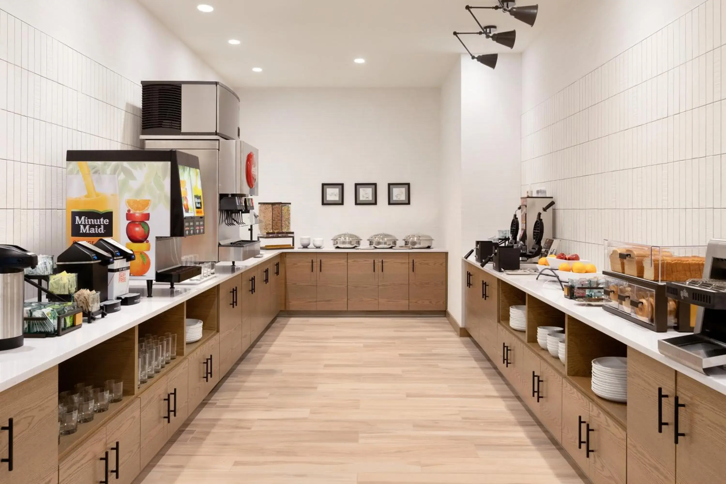 Breakfast in Staybridge Suites Rochester - Mayo Clinic Area by IHG Breakfast in Staybridge Suites Rochester - Mayo Clinic Area by IHG