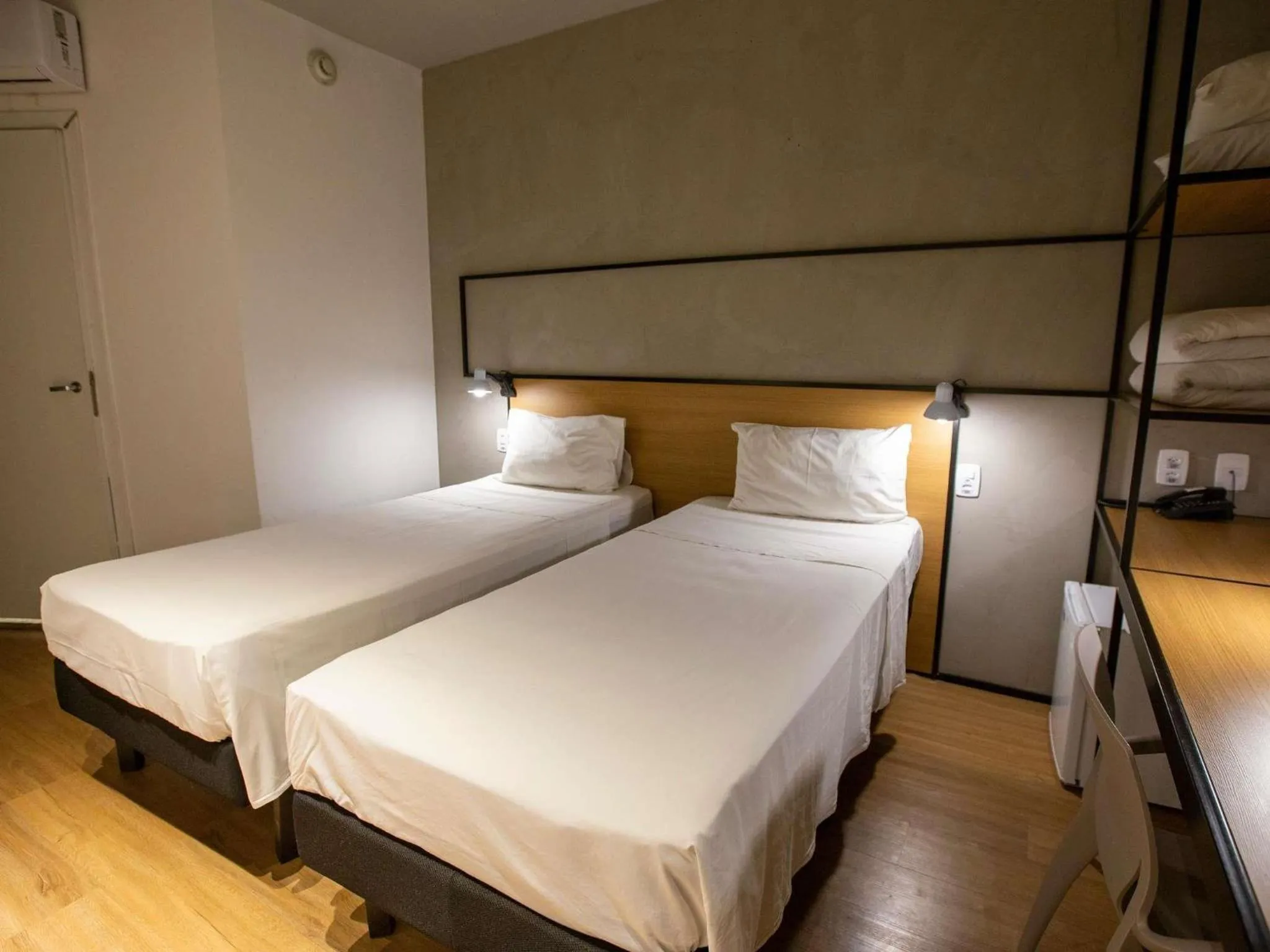 Bedroom, Bed in ibis Cuiaba Shopping