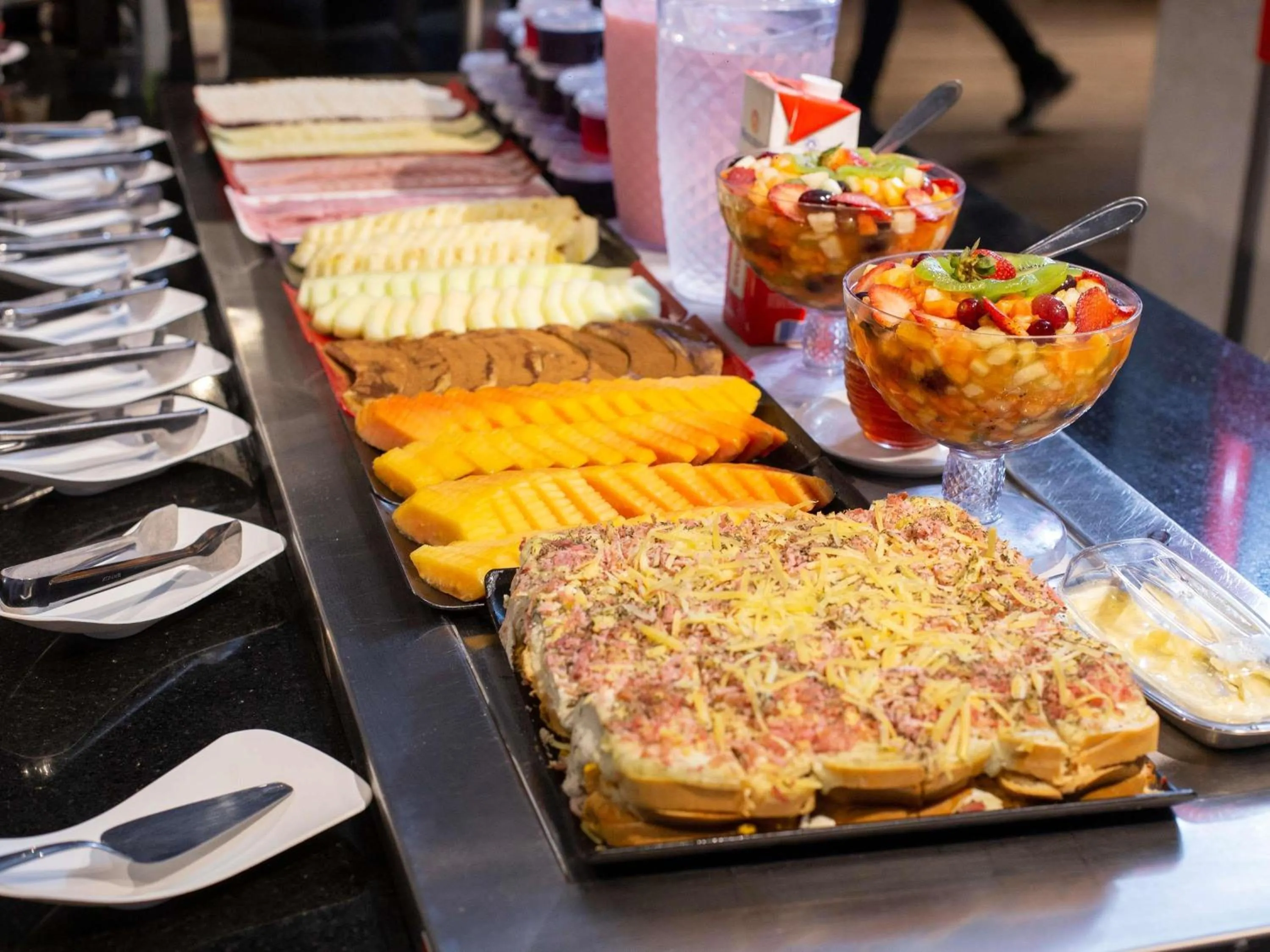 Restaurant/places to eat in ibis Cuiaba Shopping