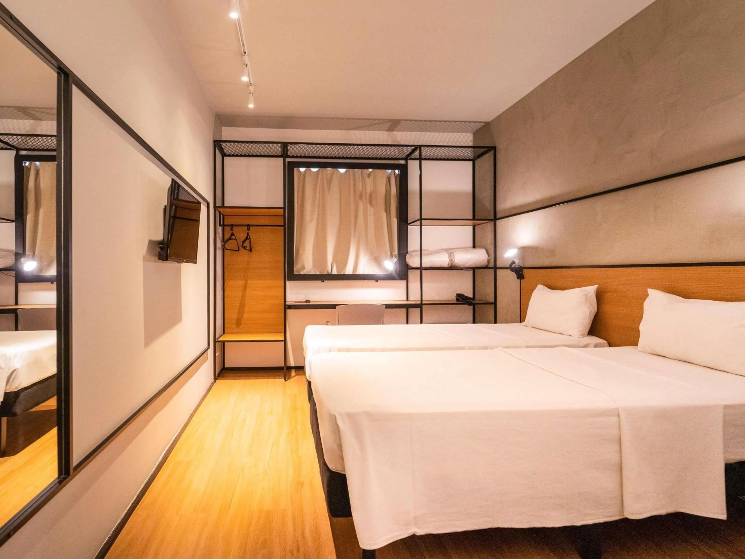 Bedroom, Bed in ibis Cuiaba Shopping