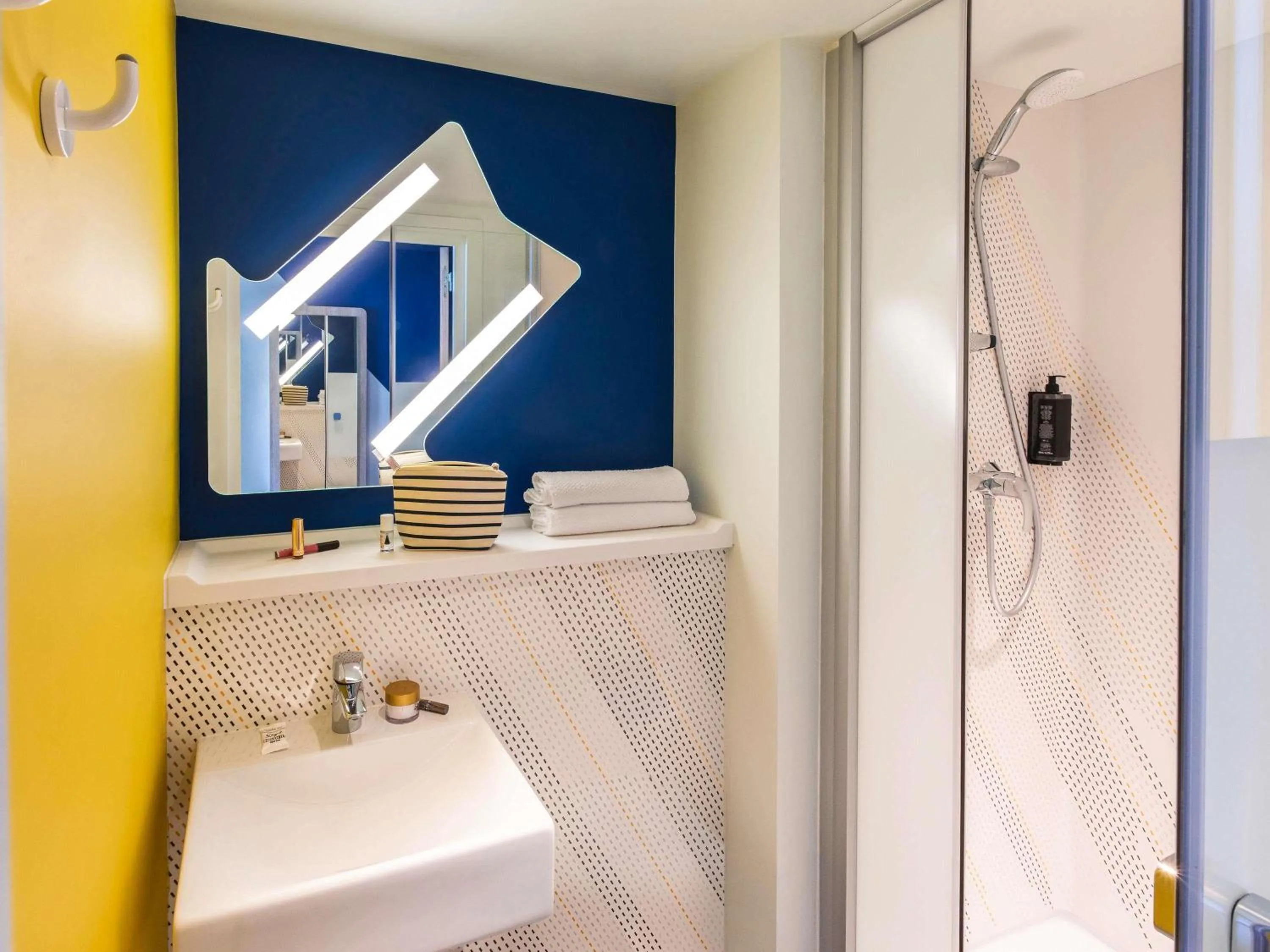 Bedroom in Ibis Budget Strasbourg Centre Republique