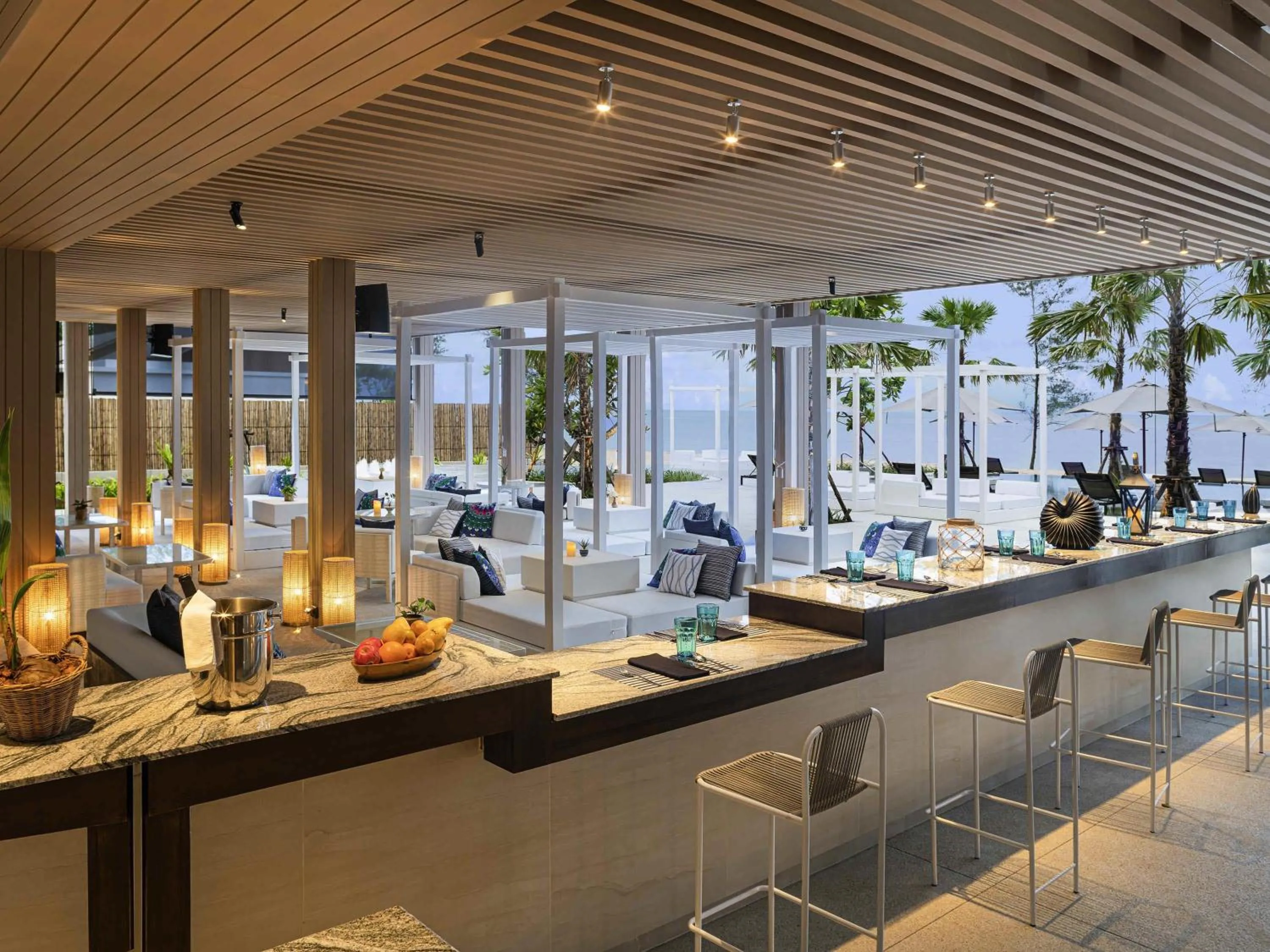 Lounge or bar in Pullman Khao Lak Resort