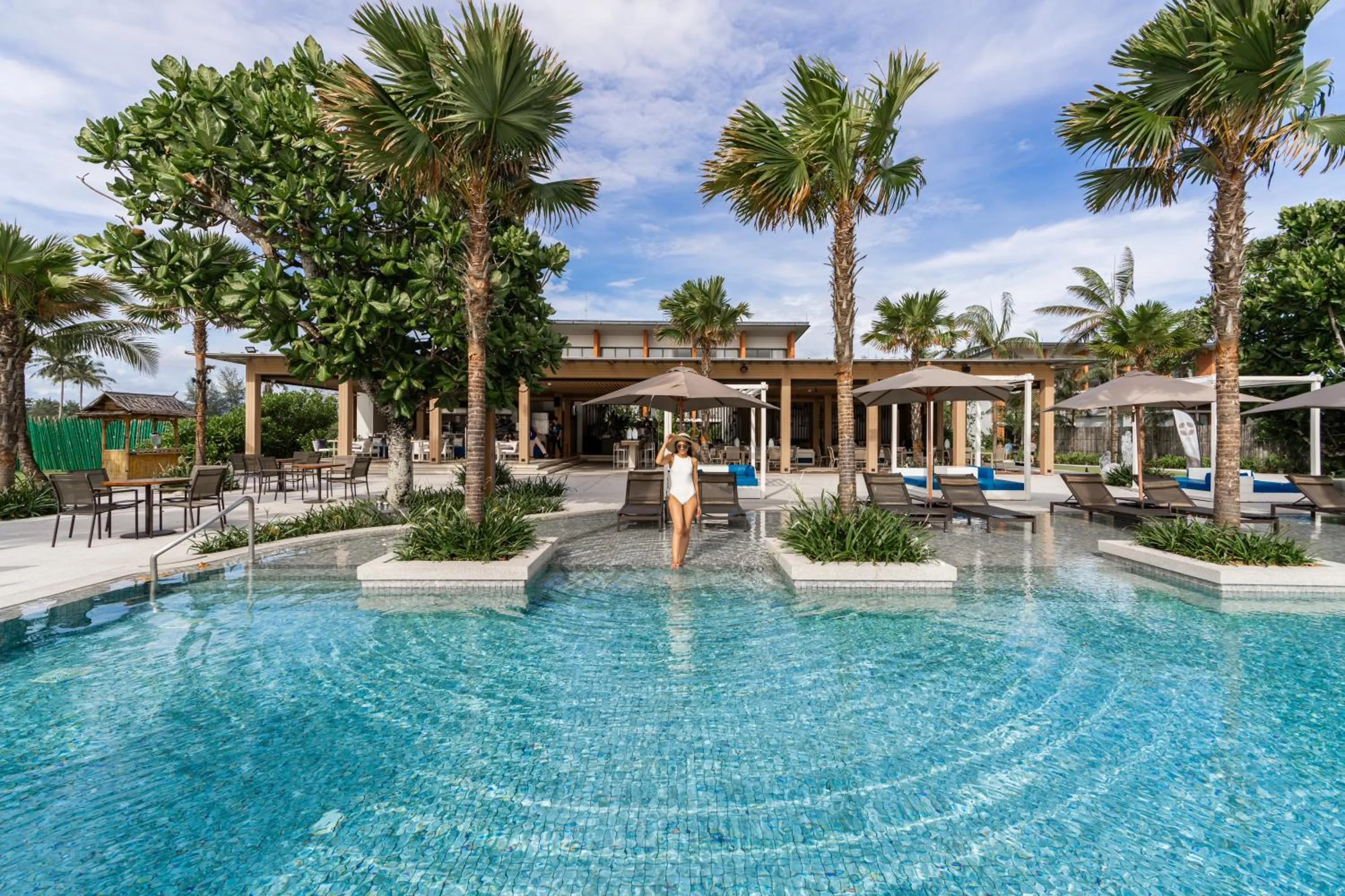 Swimming pool in Pullman Khao Lak Resort