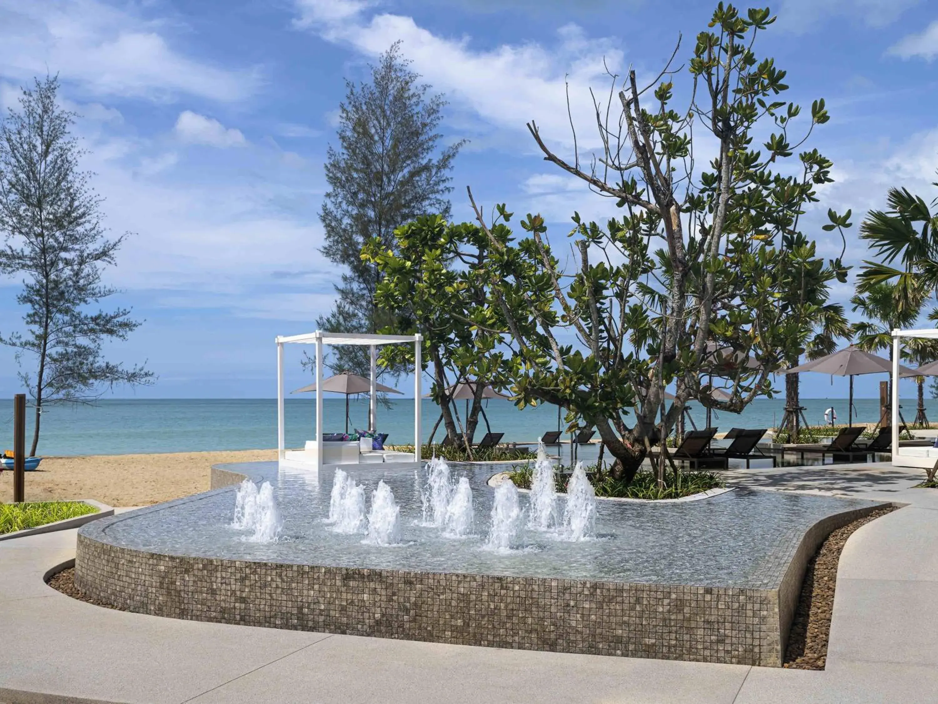 Restaurant/places to eat in Pullman Khao Lak Resort Restaurant/places to eat in Pullman Khao Lak Resort