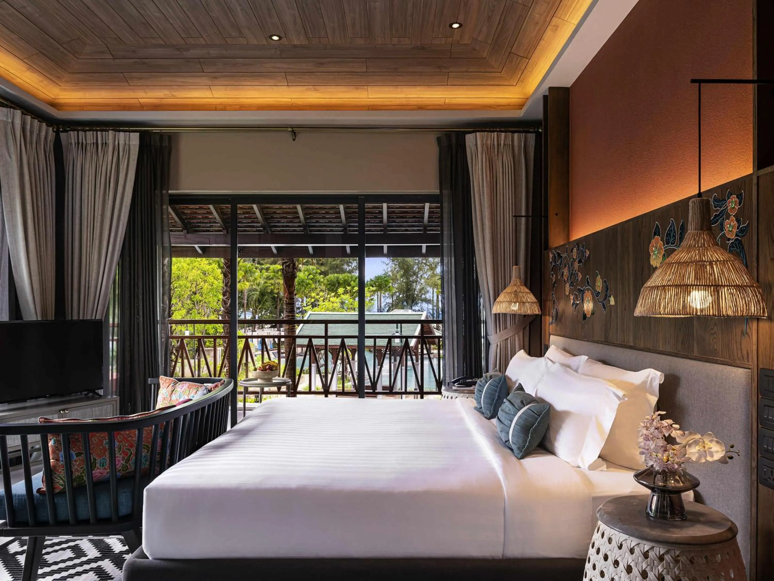 Bedroom, Bed in Grand Mercure Khao Lak Bangsak