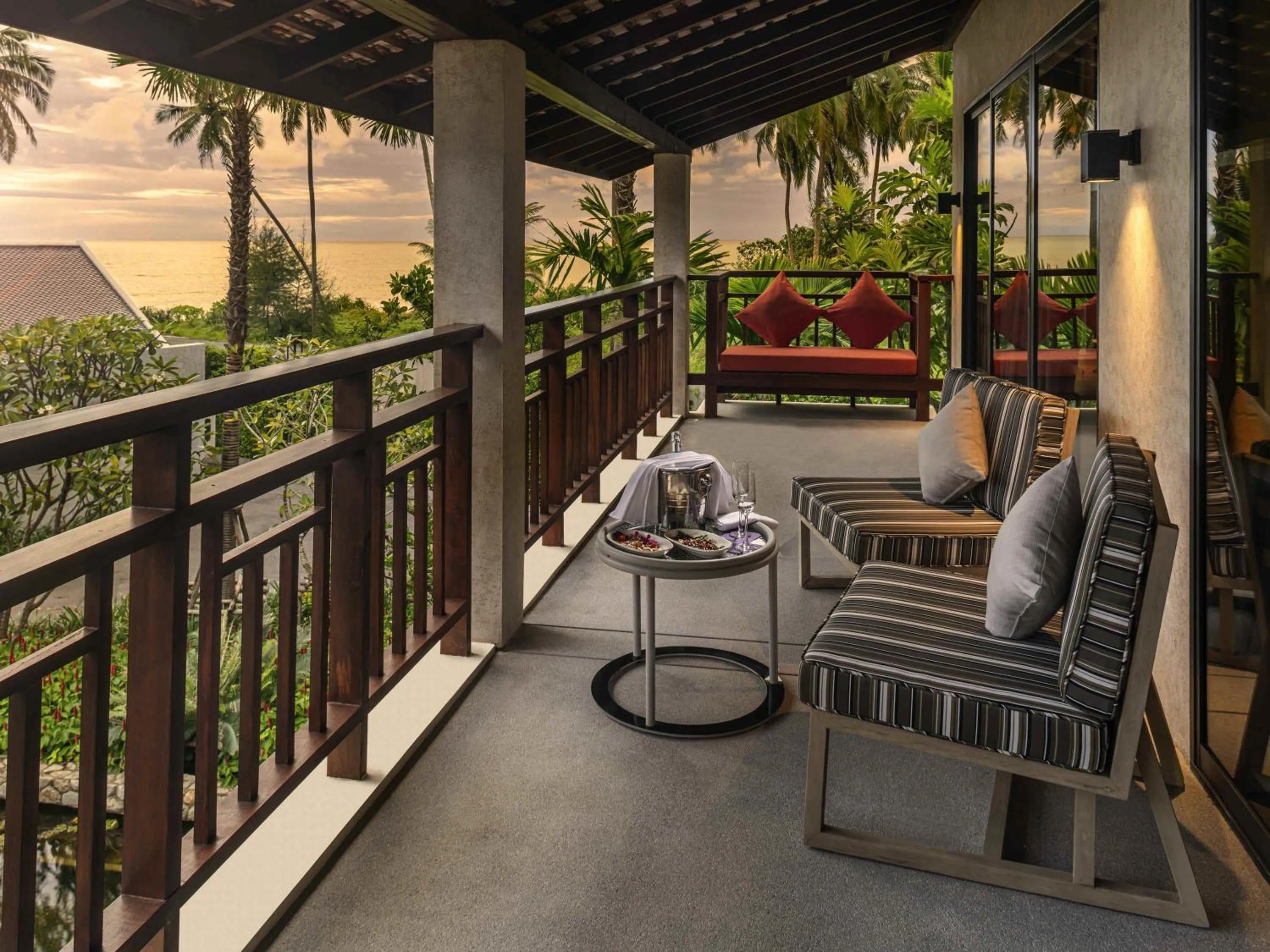 Bedroom in Grand Mercure Khao Lak Bangsak