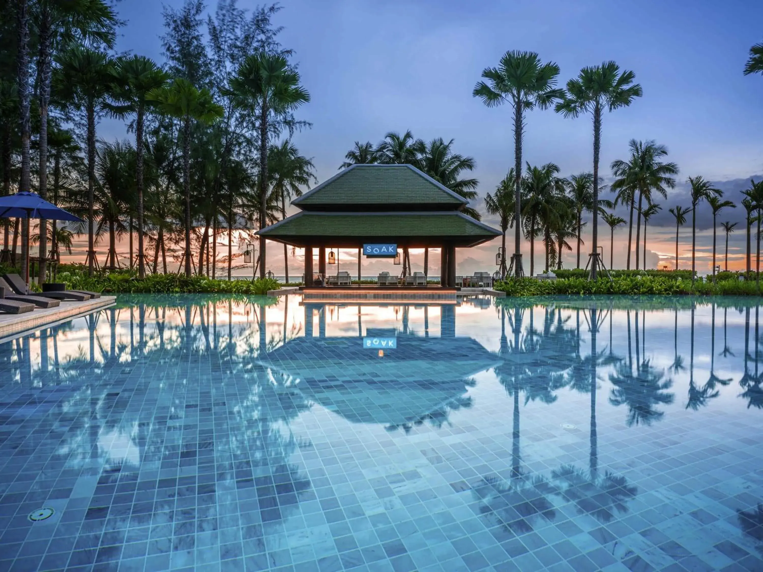 Pool view in Grand Mercure Khao Lak Bangsak Pool view in Grand Mercure Khao Lak Bangsak