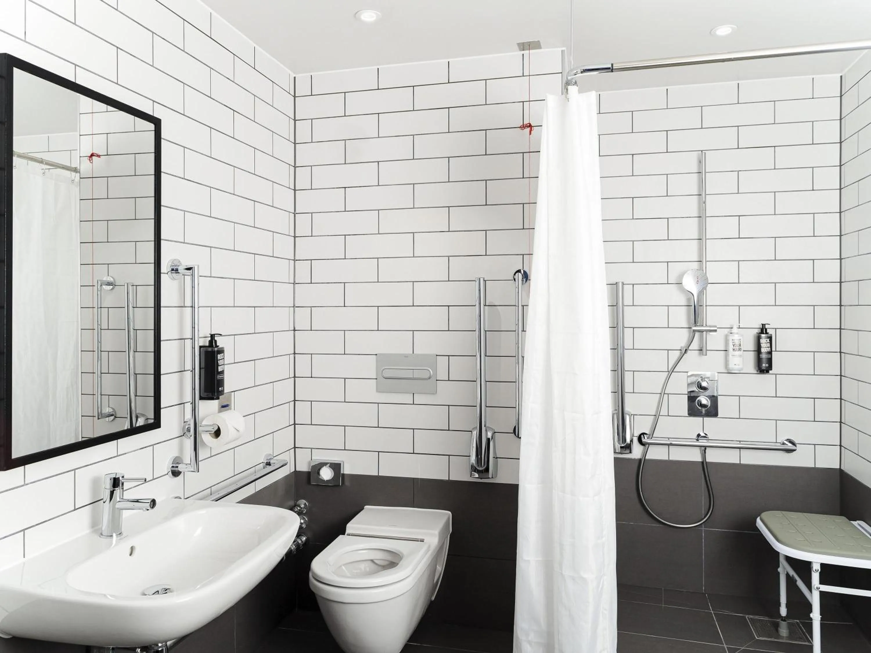 Bedroom in ibis Bridgwater, M5 Jct23