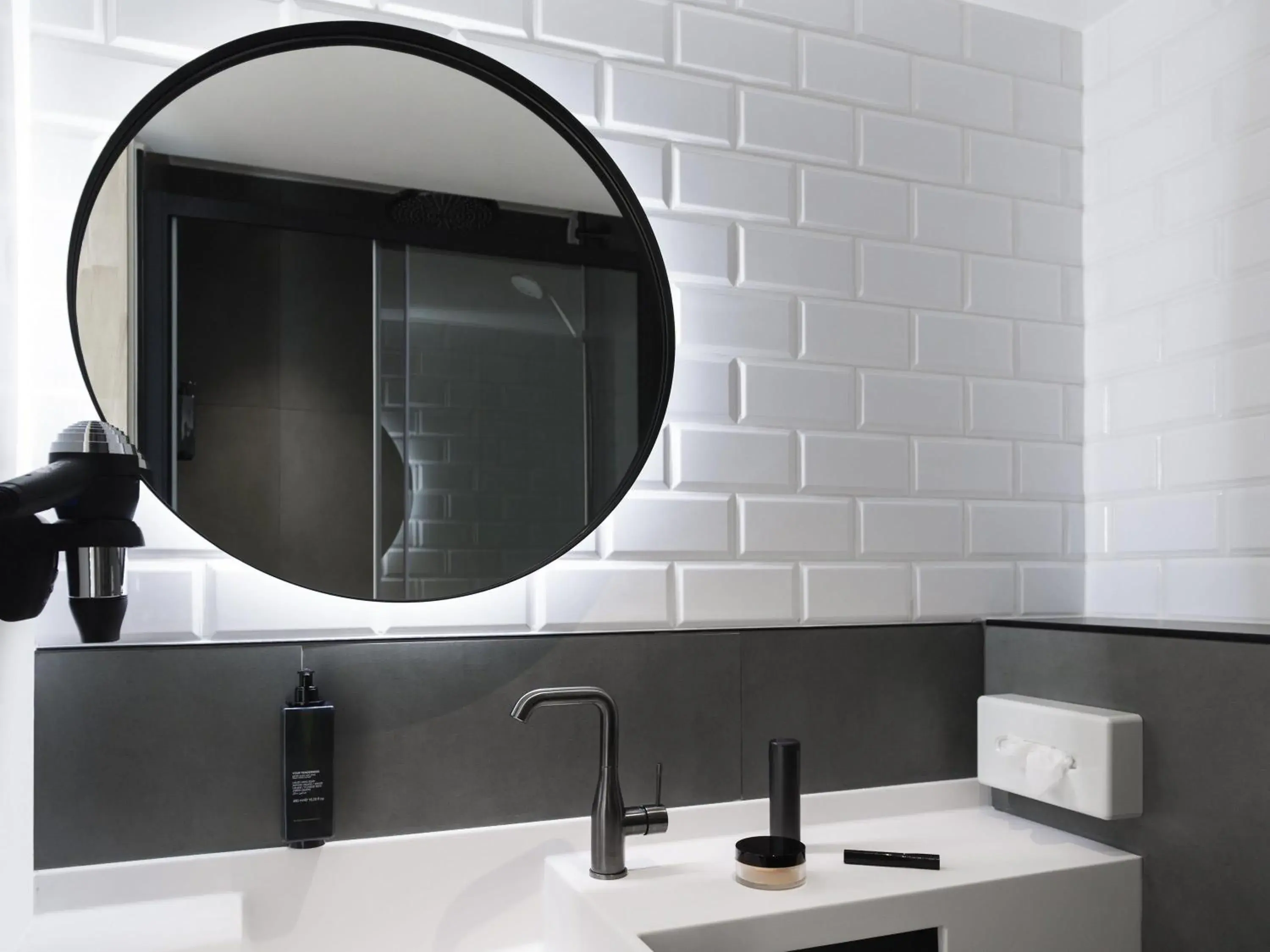 Bedroom in ibis Bridgwater, M5 Jct23 Bedroom in ibis Bridgwater, M5 Jct23