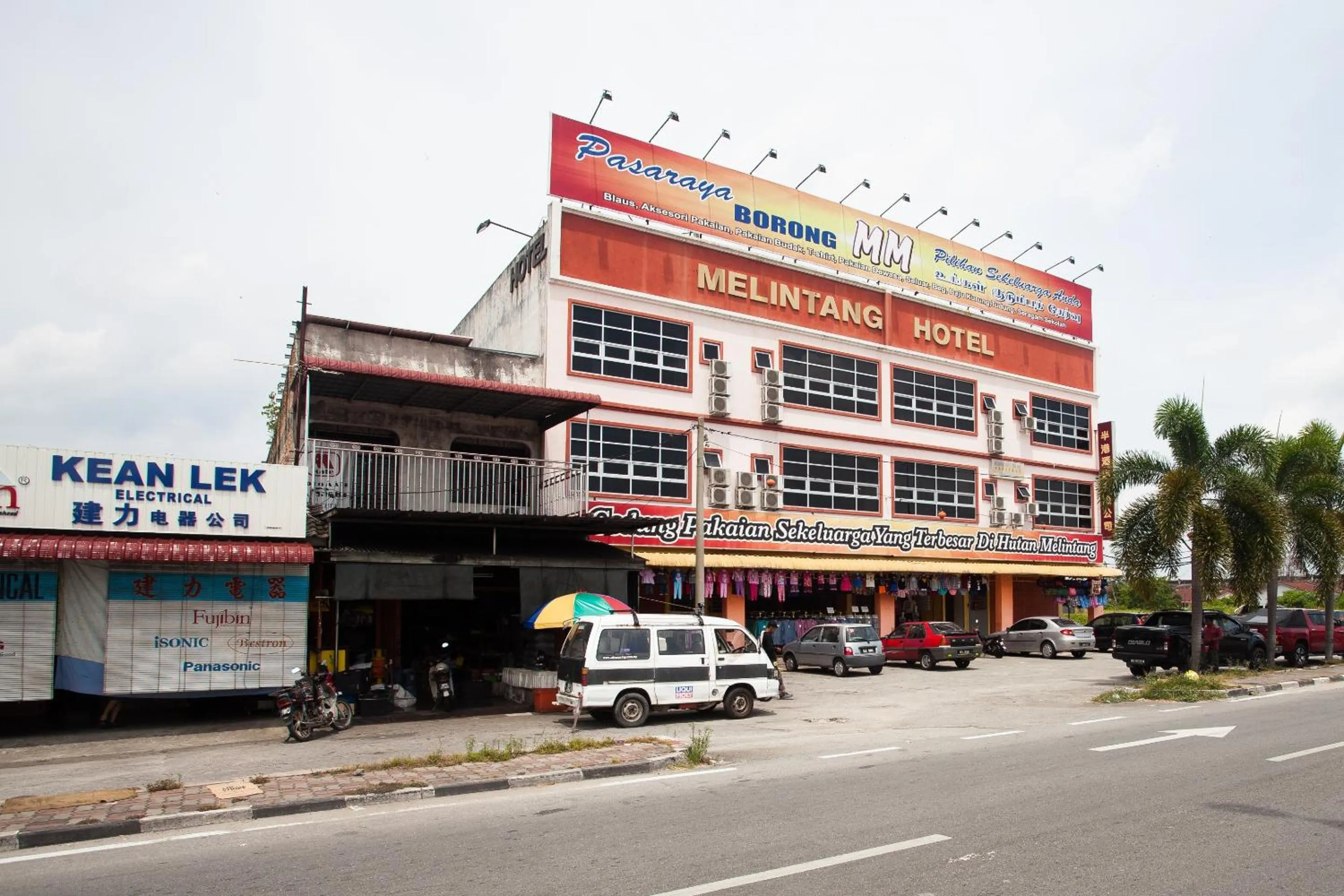 Property building in Hotel O Melintang Hotel