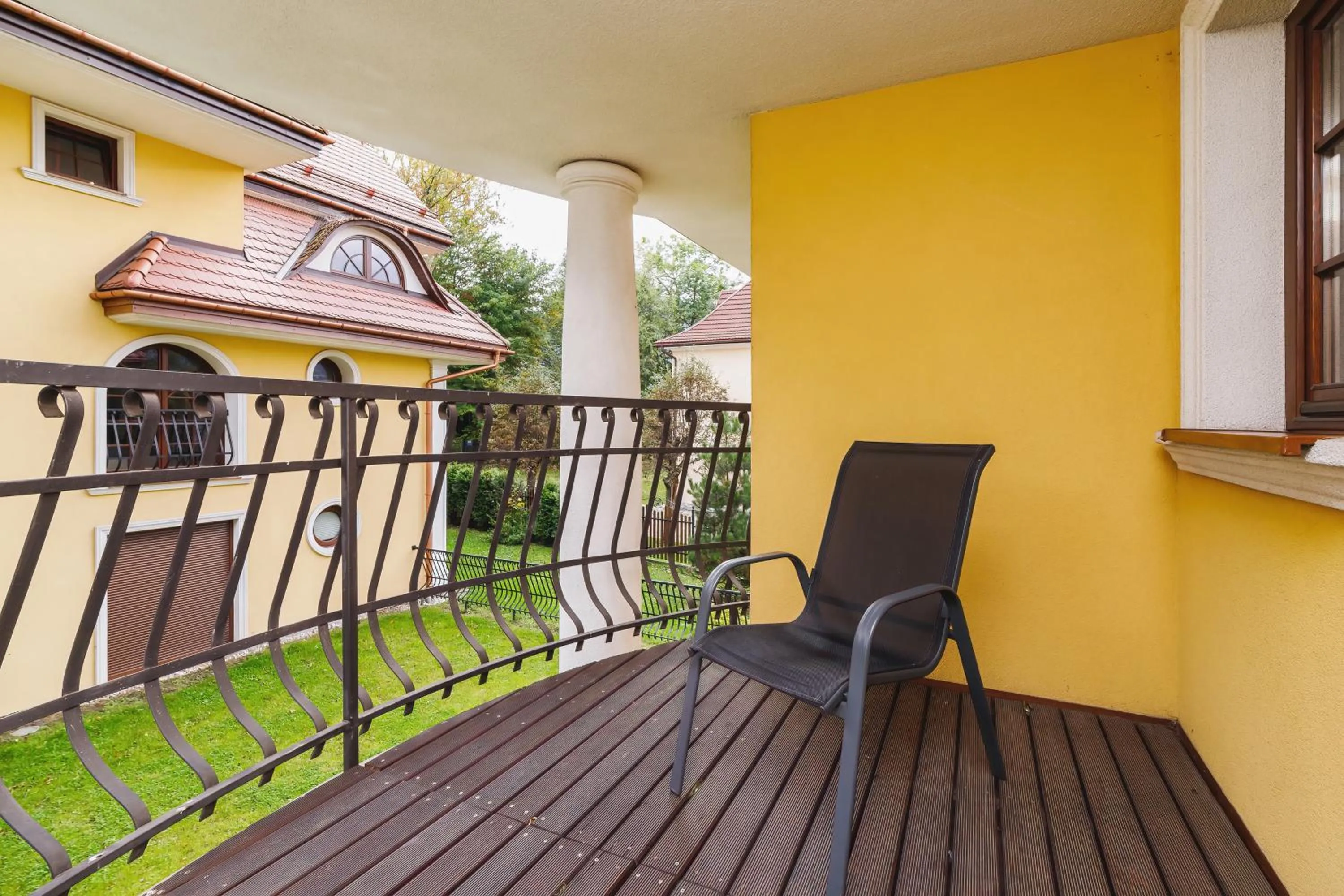 Balcony/Terrace in Apartament Neapol Rezydencja Sienkiewicza by Noclegi Renters