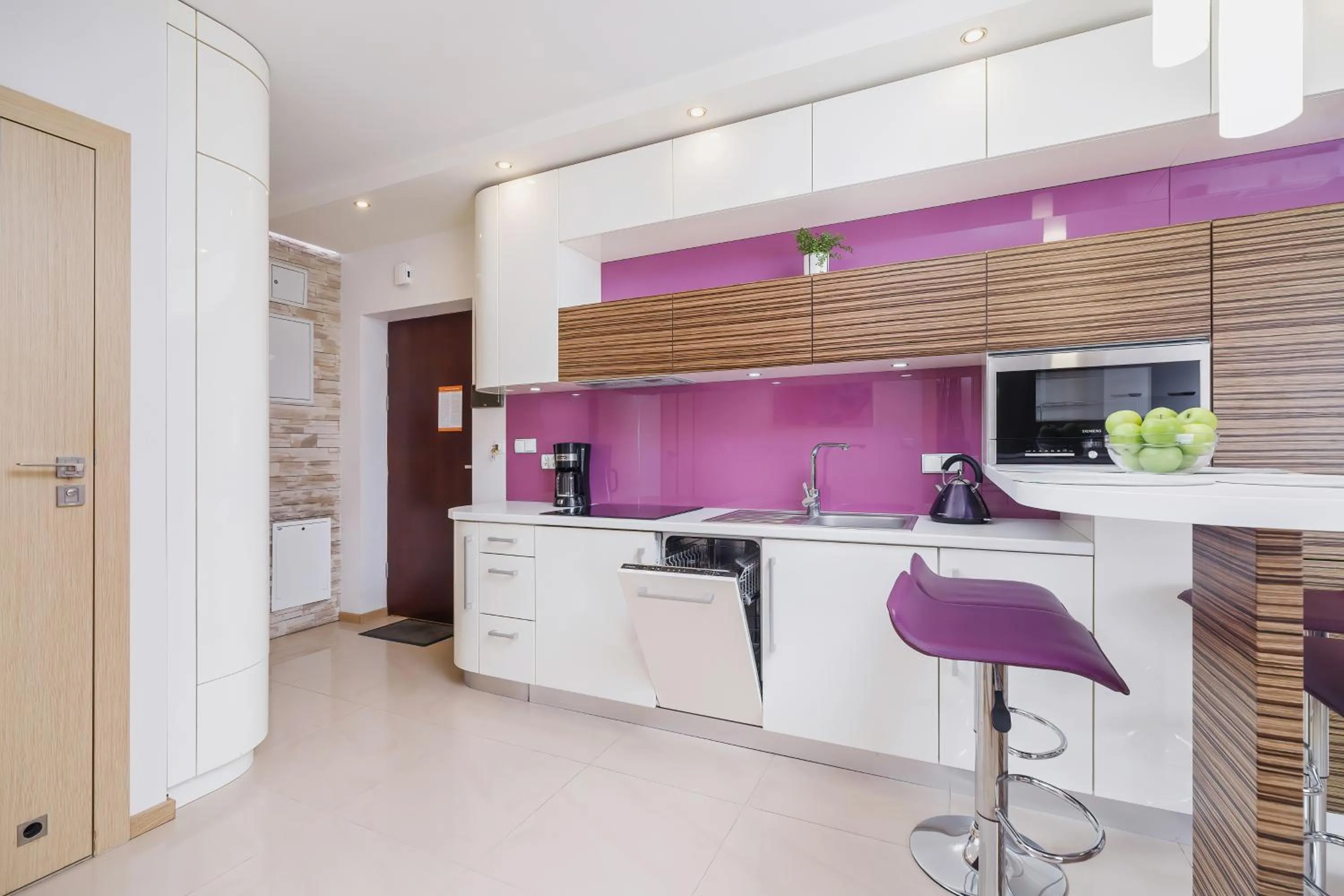 Kitchen or kitchenette in Apartament Neapol Rezydencja Sienkiewicza by Noclegi Renters