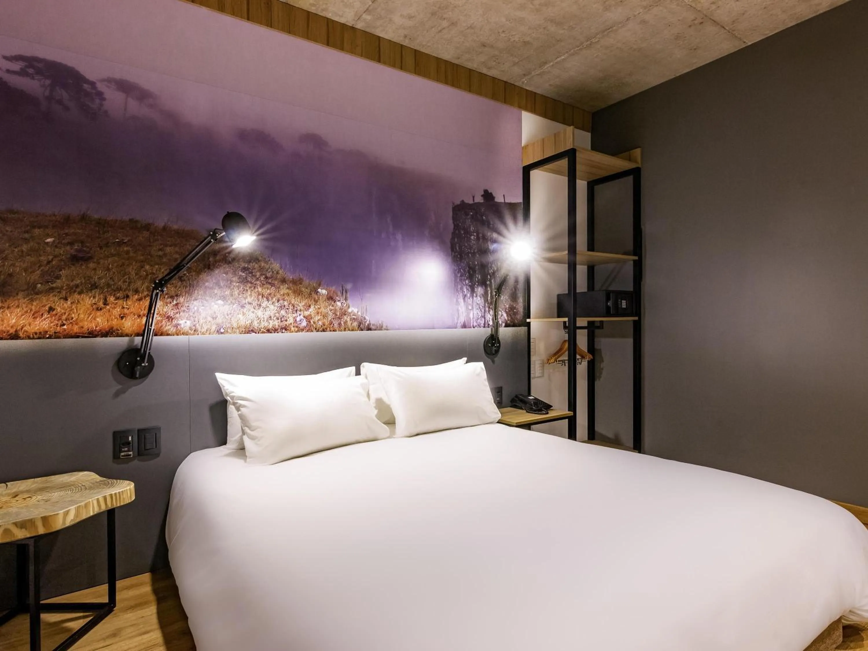 Superior Double Room - single occupancy - Disability Access in Novotel Criciuma