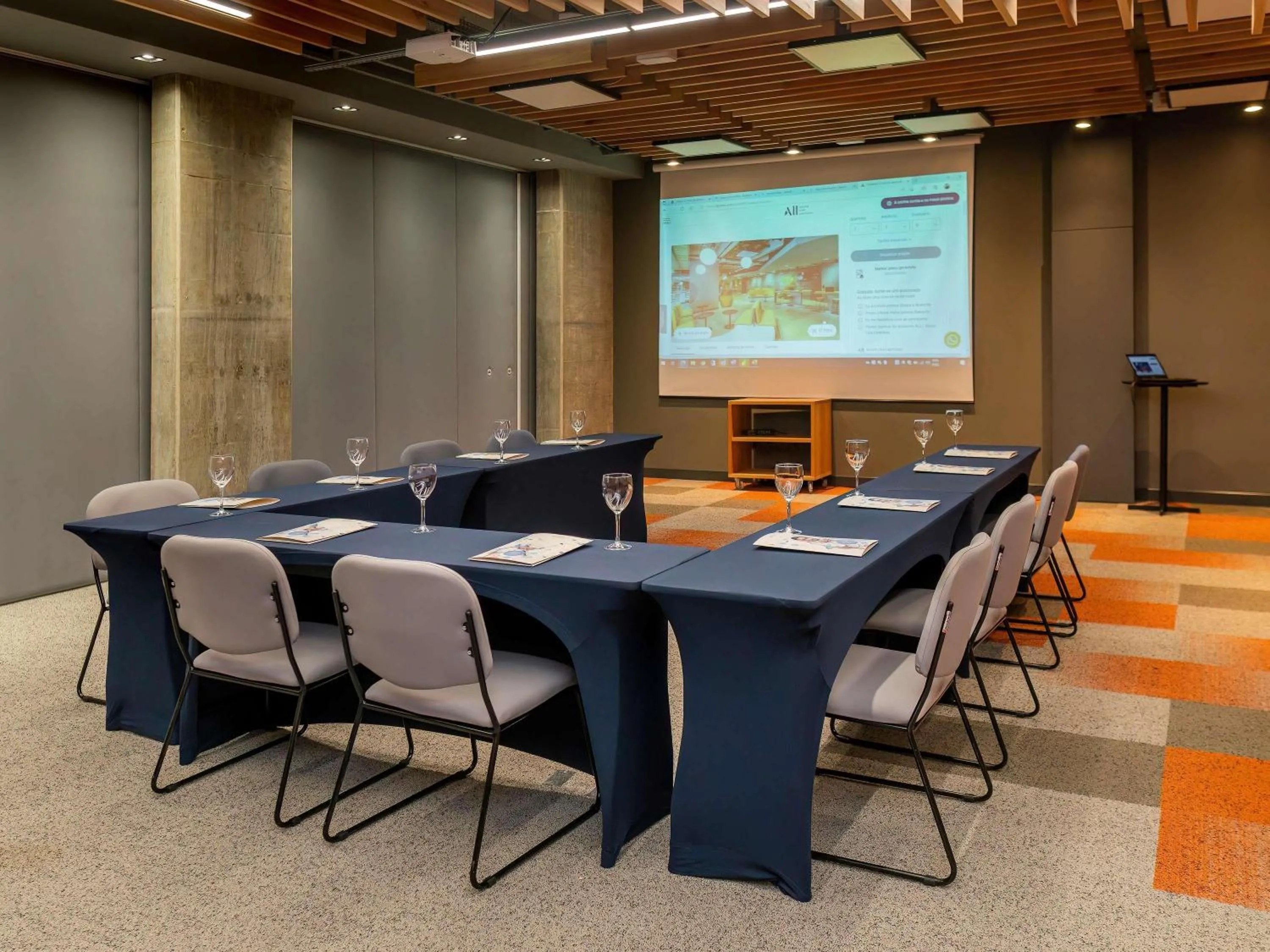Meeting/conference room in Novotel Criciuma