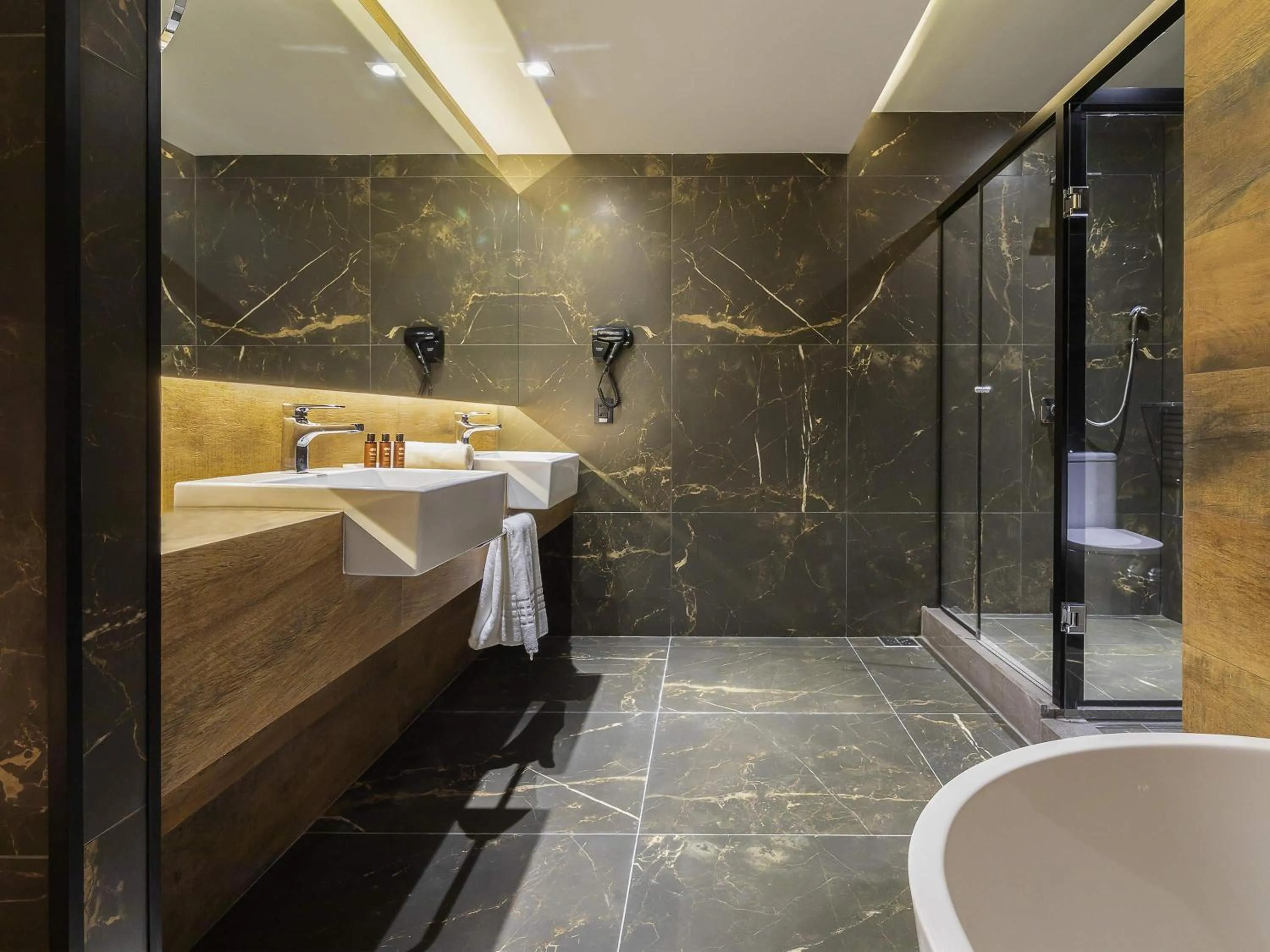 Photo of the whole room in Novotel Criciuma