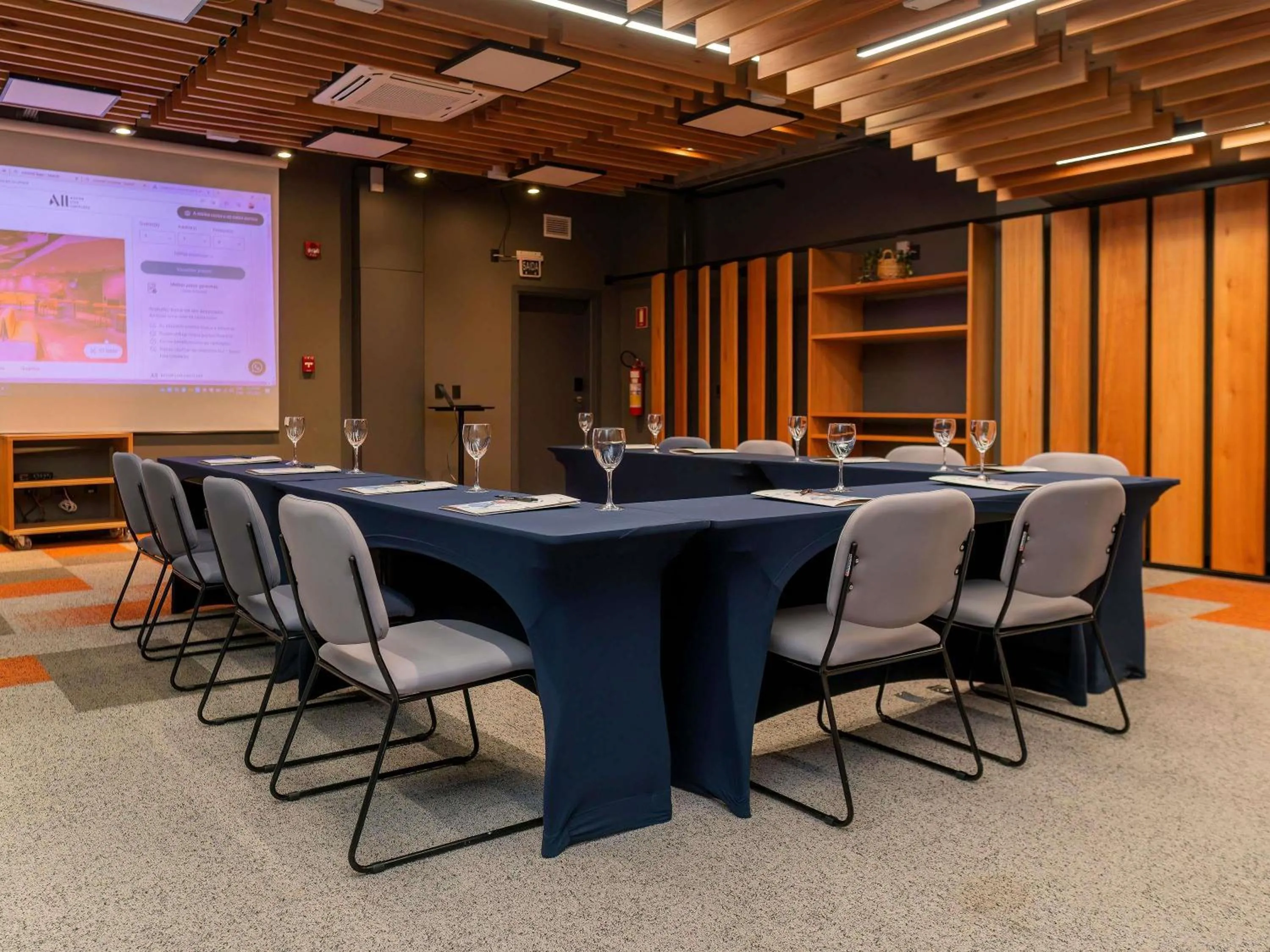 Meeting/conference room in Novotel Criciuma