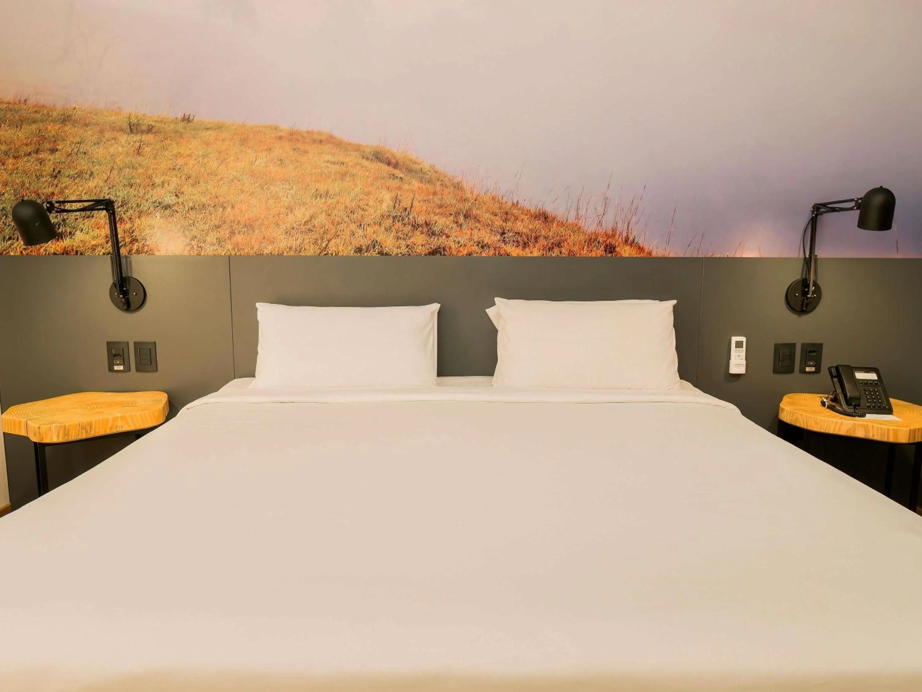 Bedroom, Bed in Novotel Criciuma