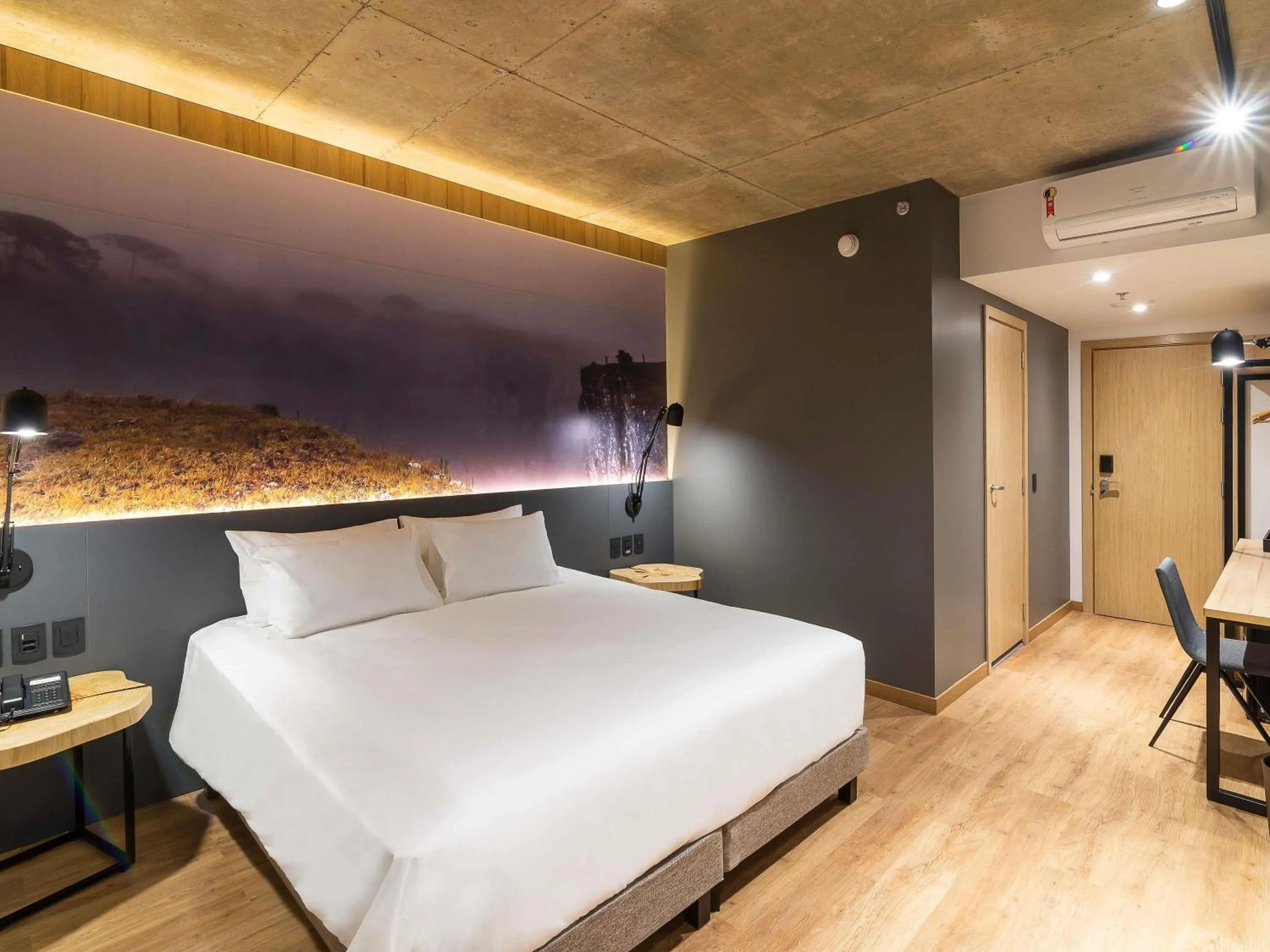 Bedroom, Bed in Novotel Criciuma