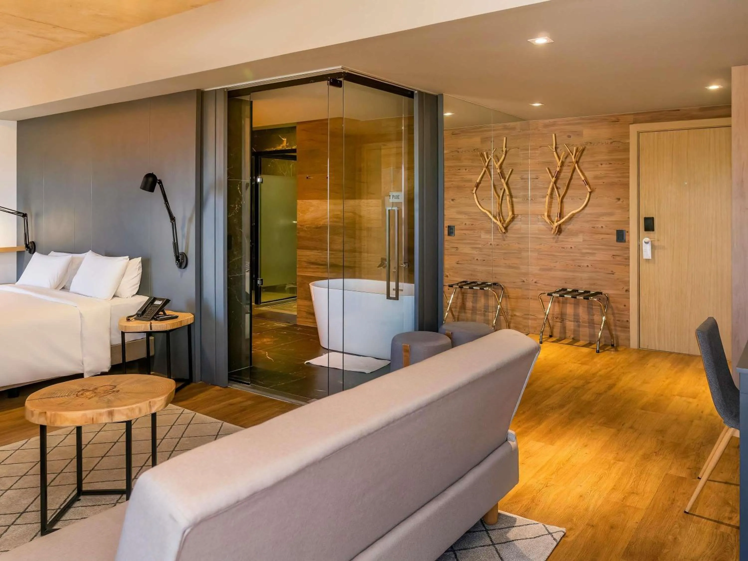 Property building, Bed in Novotel Criciuma