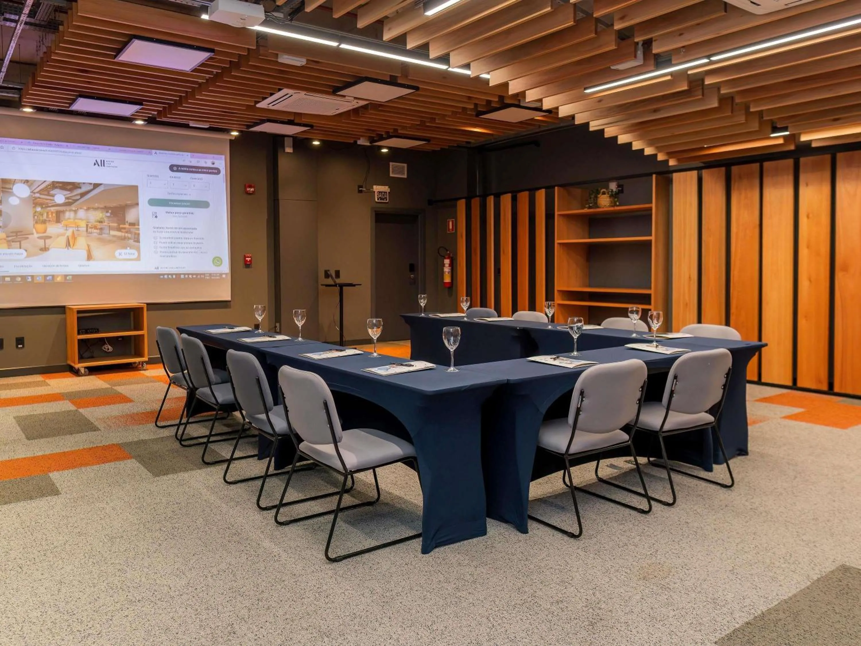 Meeting/conference room in Novotel Criciuma