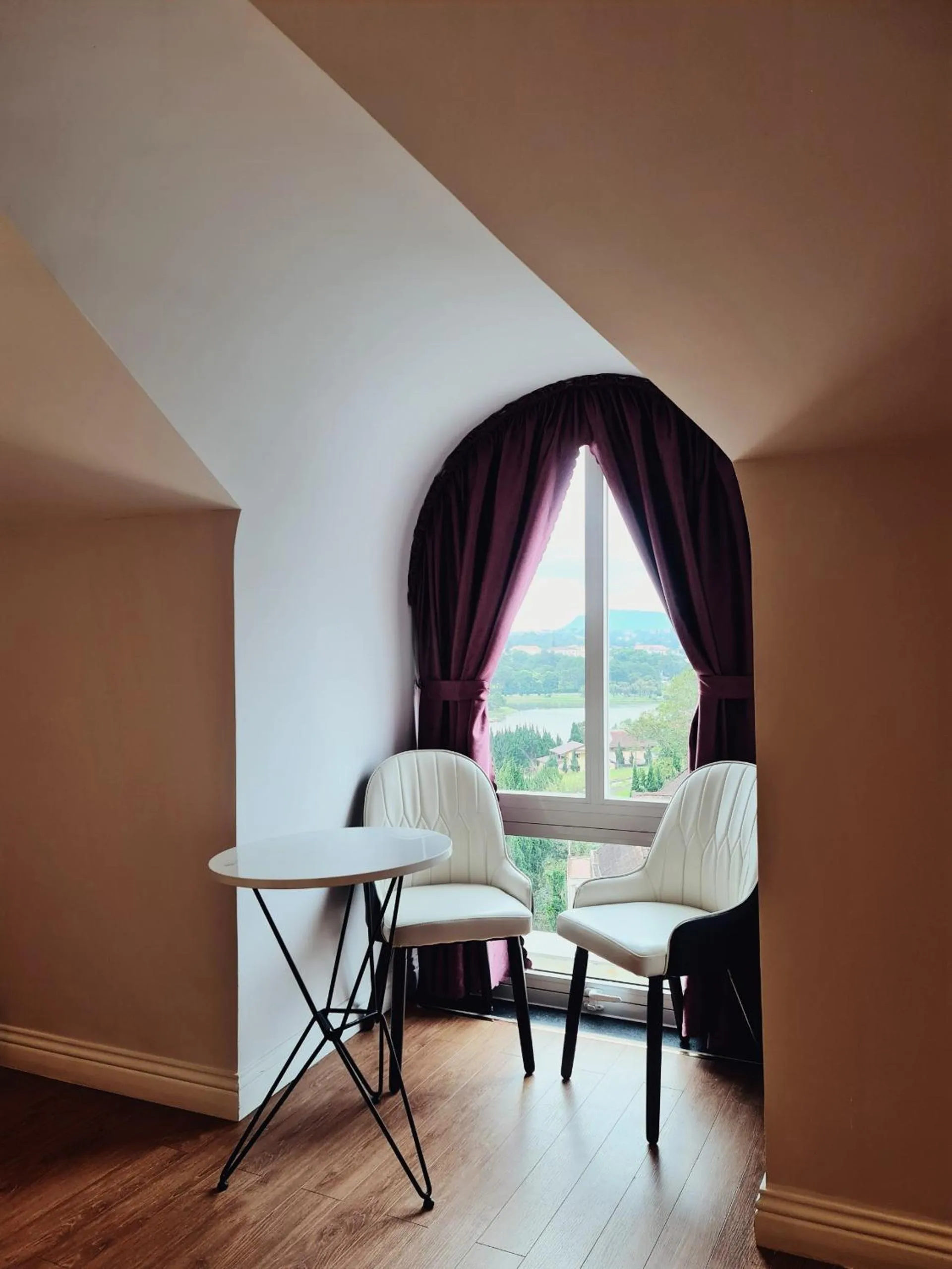 Seating area in Peach Valley Hotel Dalat