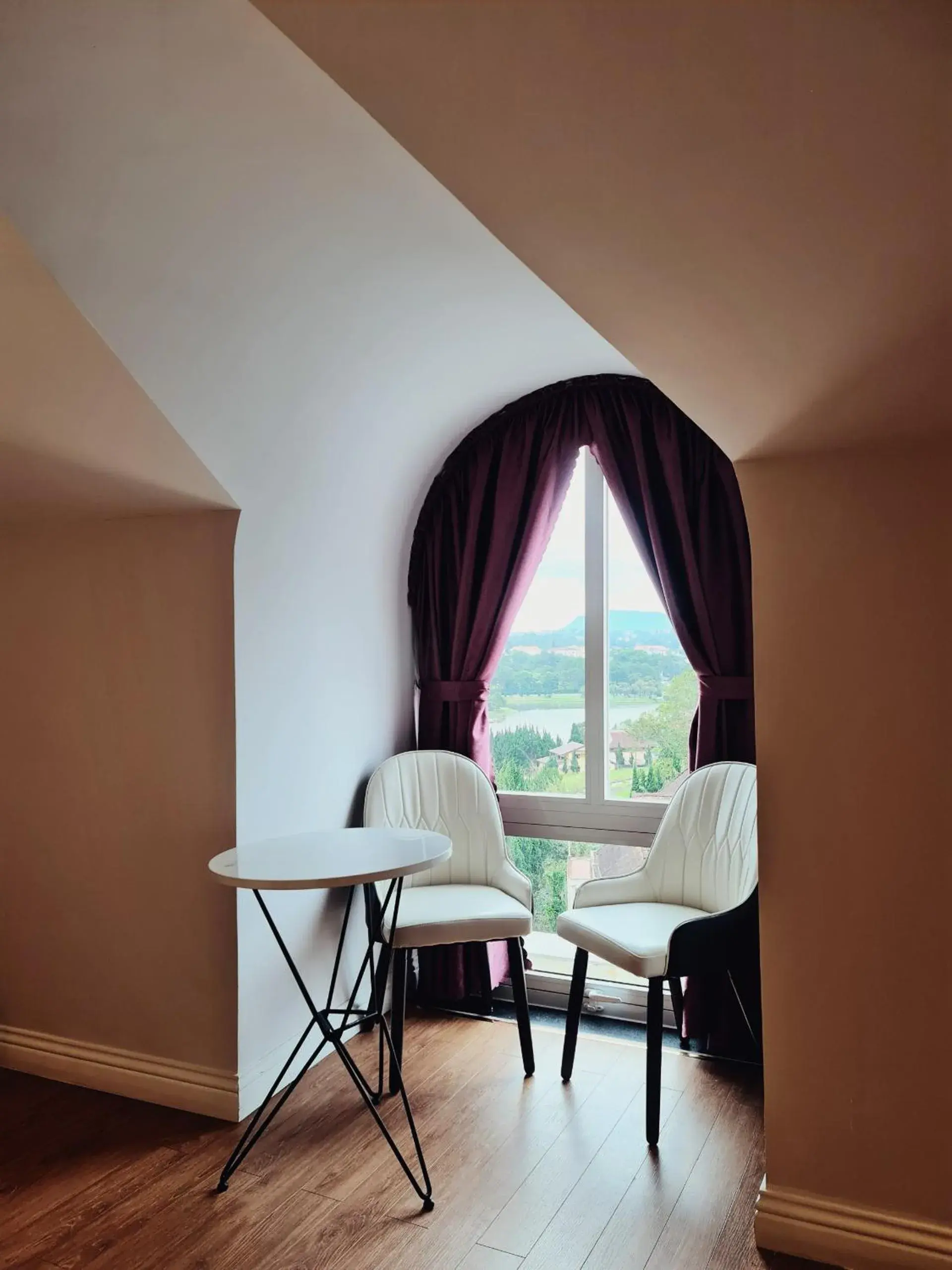 Seating area in Peach Valley Hotel Dalat Seating area in Peach Valley Hotel Dalat