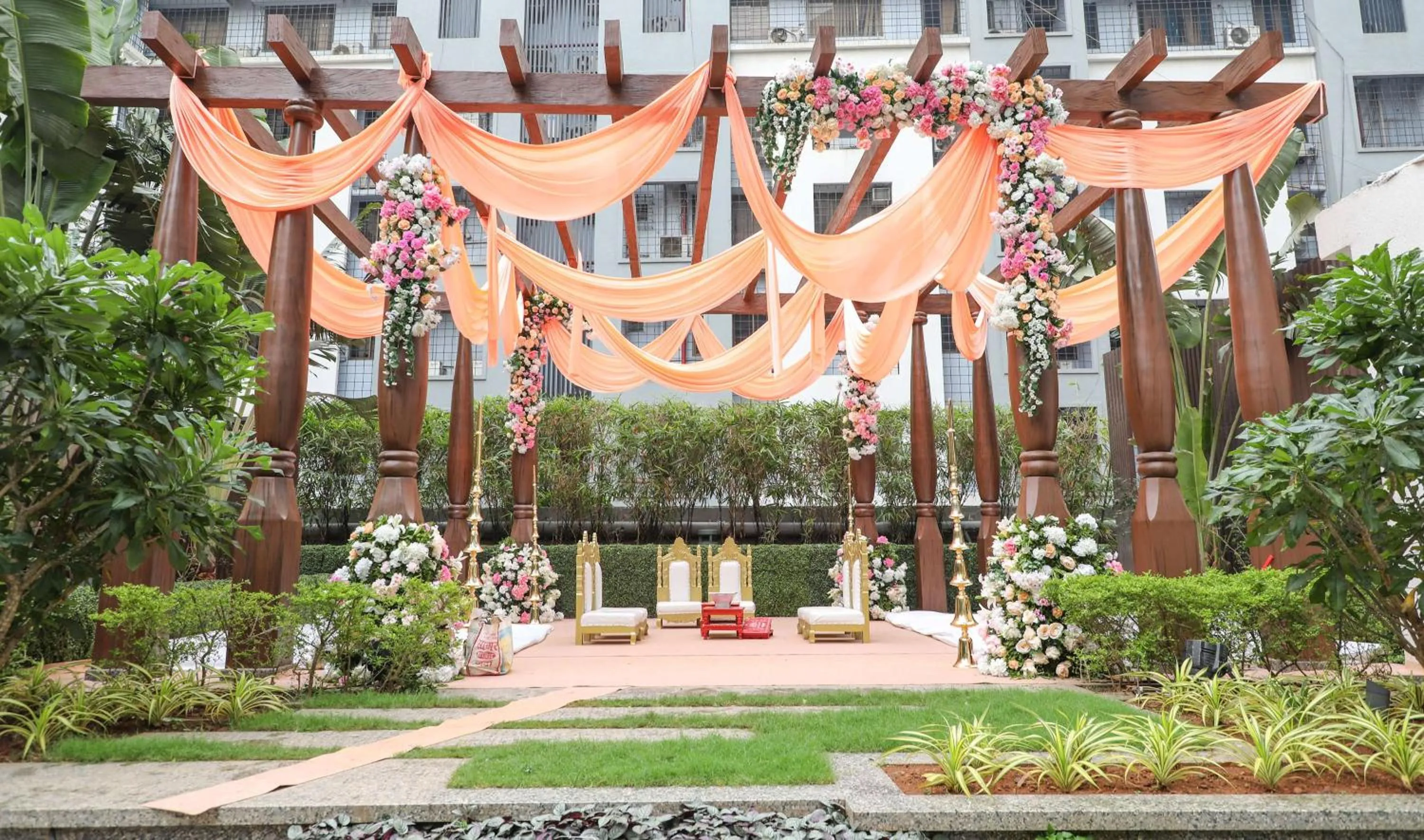 Garden in Radisson Blu Mumbai International Airport
