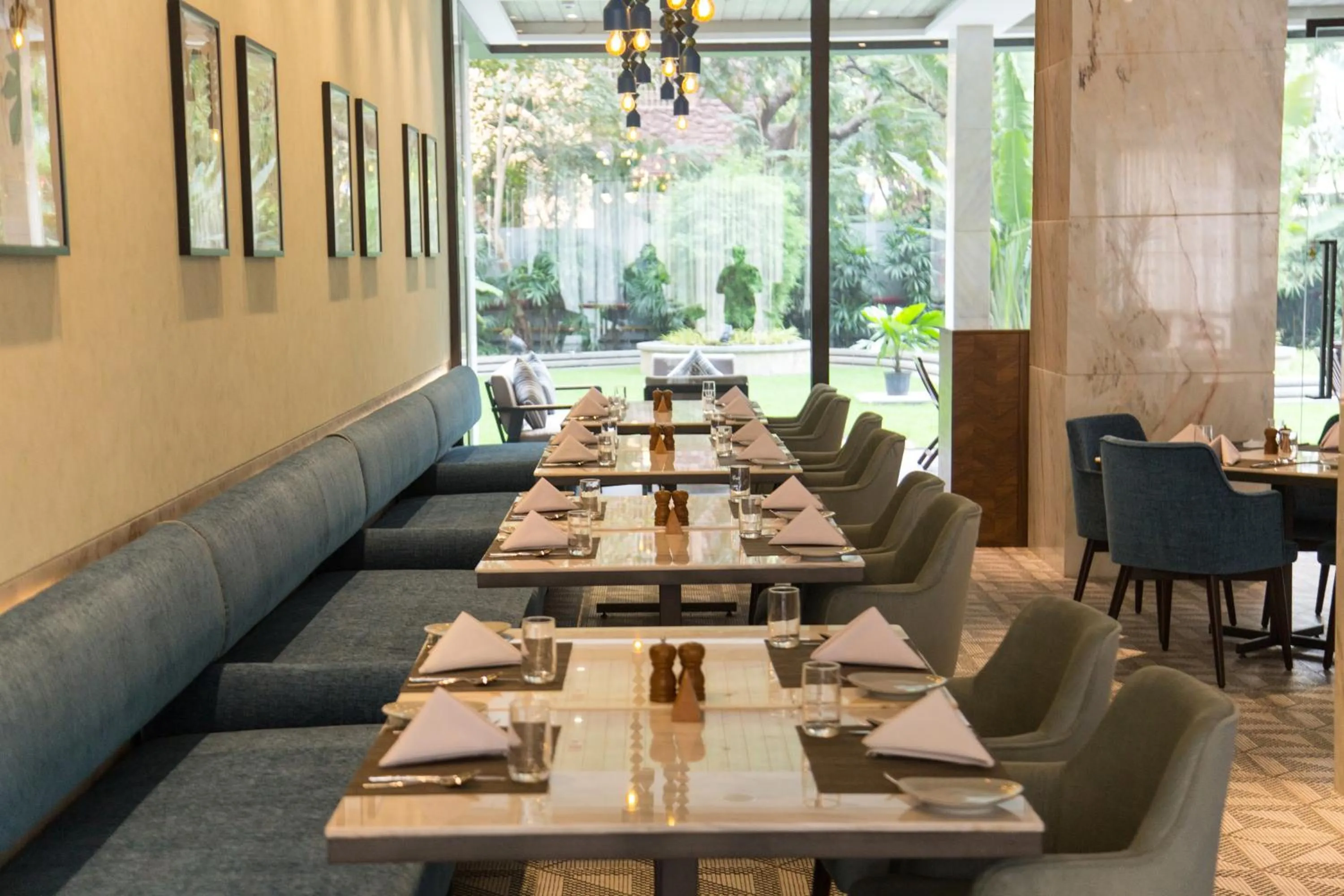 Restaurant/places to eat in Radisson Blu Mumbai International Airport