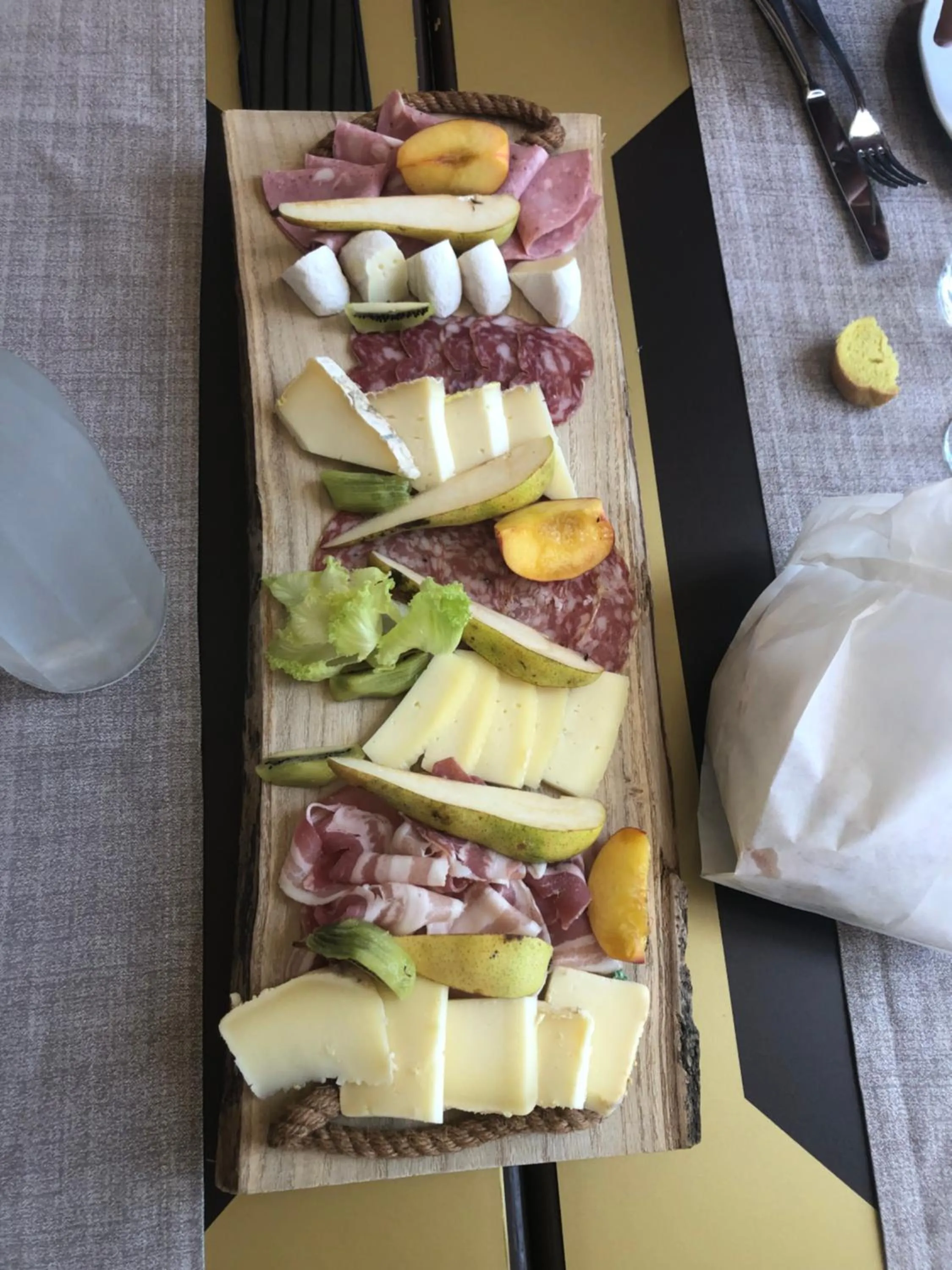 Pràcatinat Hotel & Restaurant