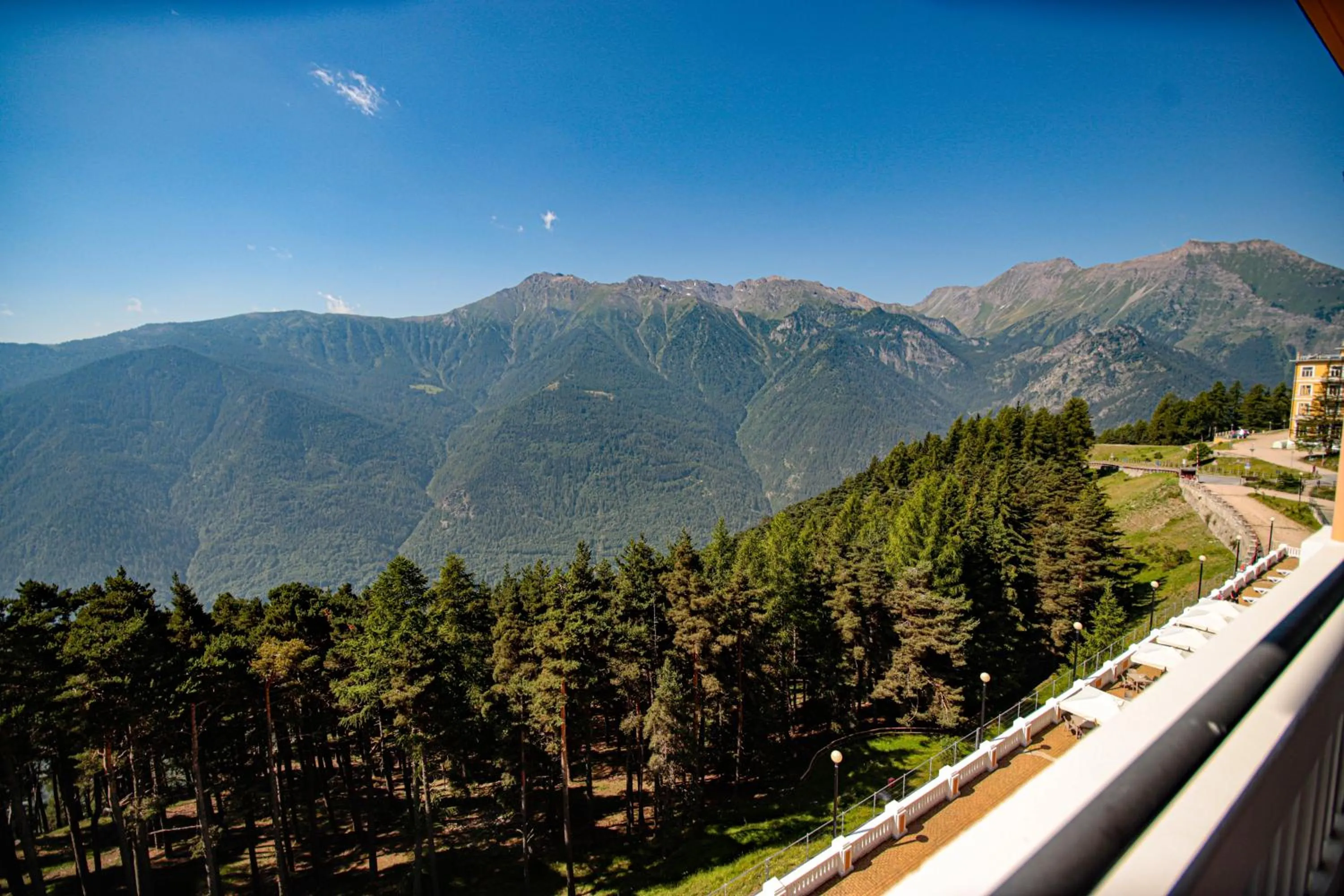 Pràcatinat Hotel & Restaurant