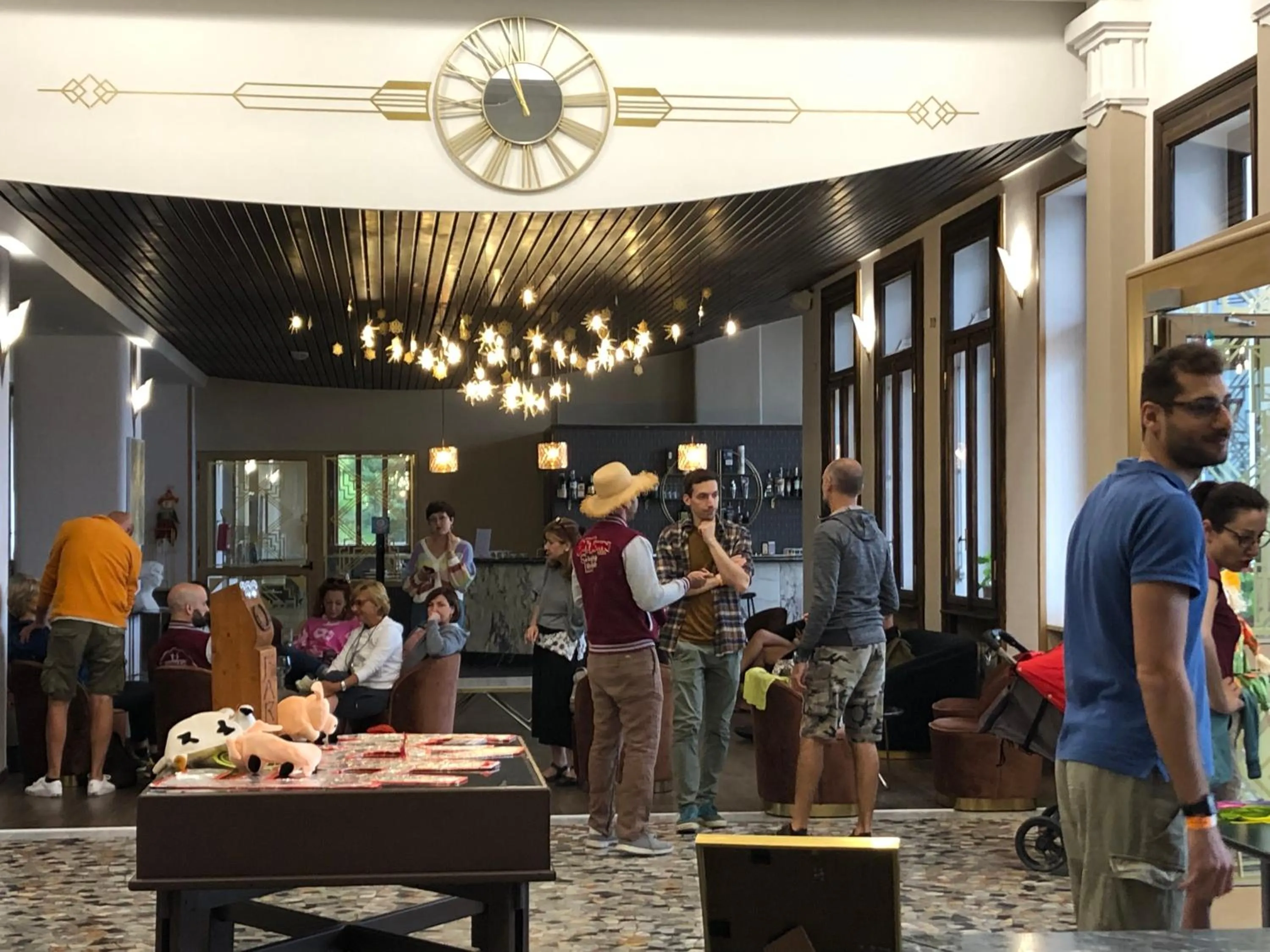 Pràcatinat Hotel & Restaurant