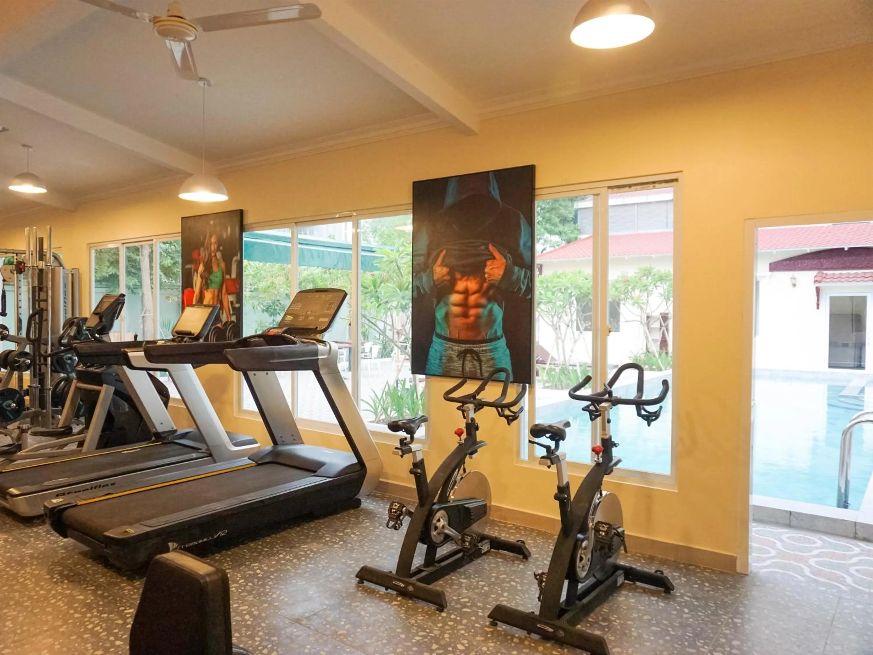 Fitness centre/facilities in Le Kree Downtown Hotel