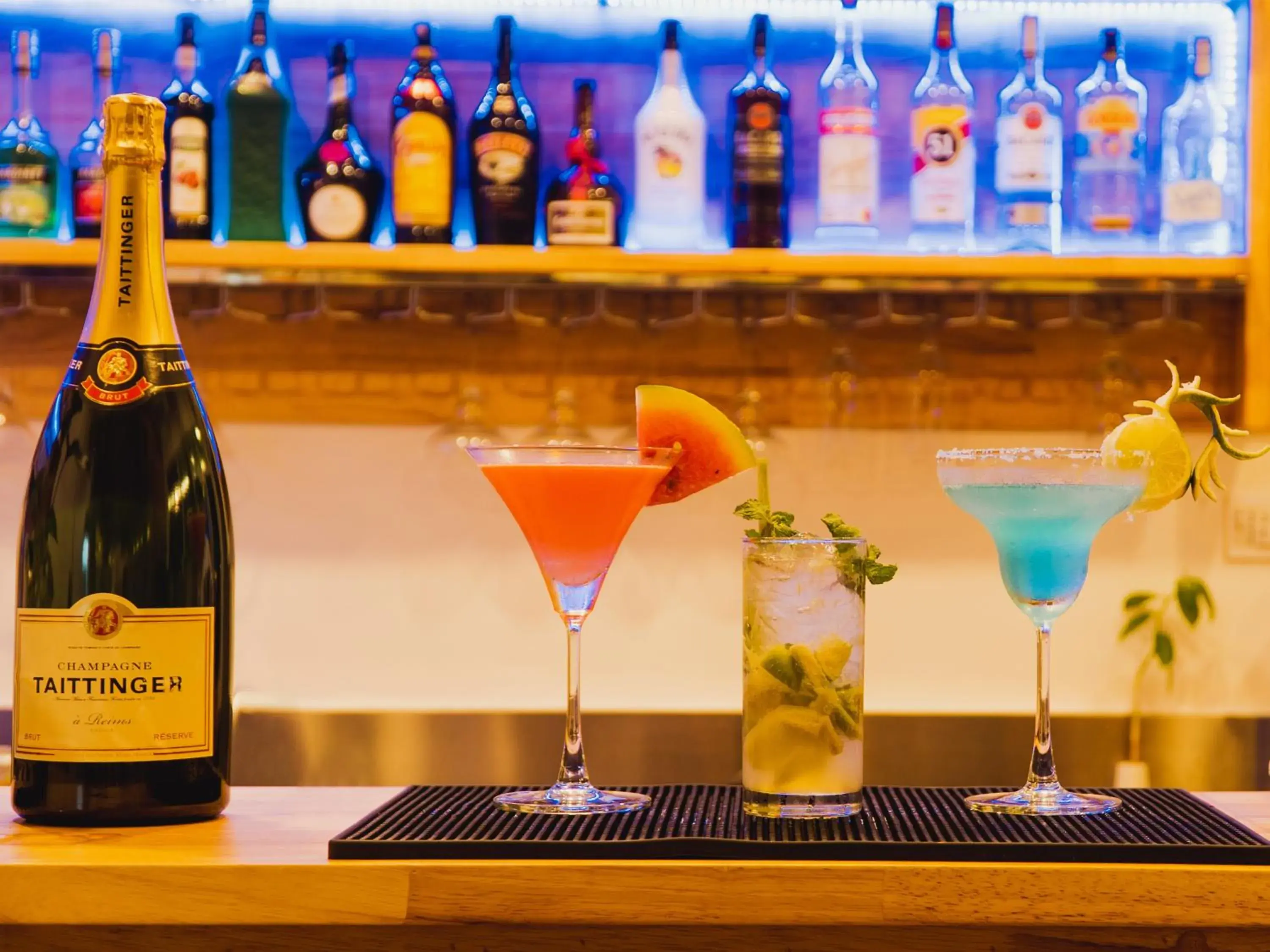 Lounge or bar in Le Kree Downtown Hotel Lounge or bar in Le Kree Downtown Hotel