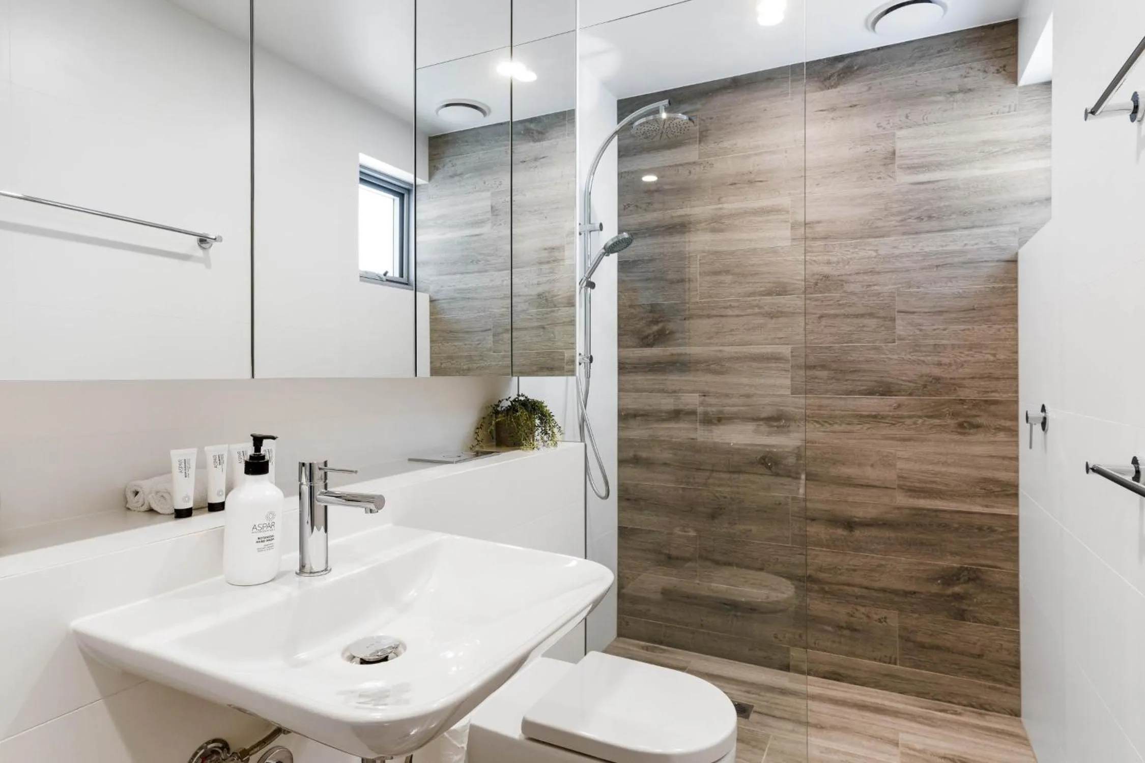 Azure Apartments Bondi by Urban Rest
